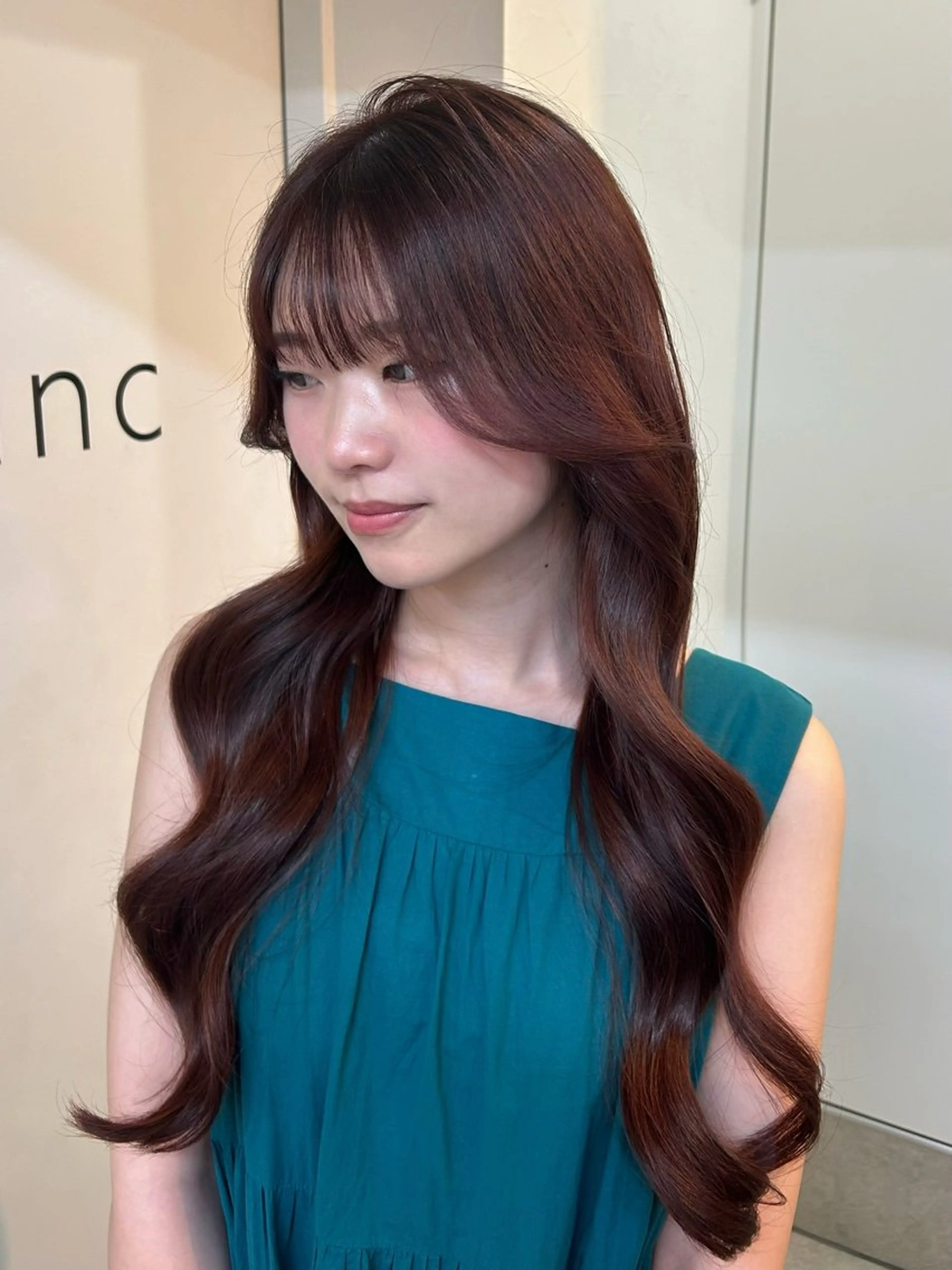 ロング カラー ブリーチ 透明感カラー ハイトーンカラー ブリーチなしカラー ボブ 梅田l大人韓国ヘア レイヤー×艶カラーのヘアスタイル