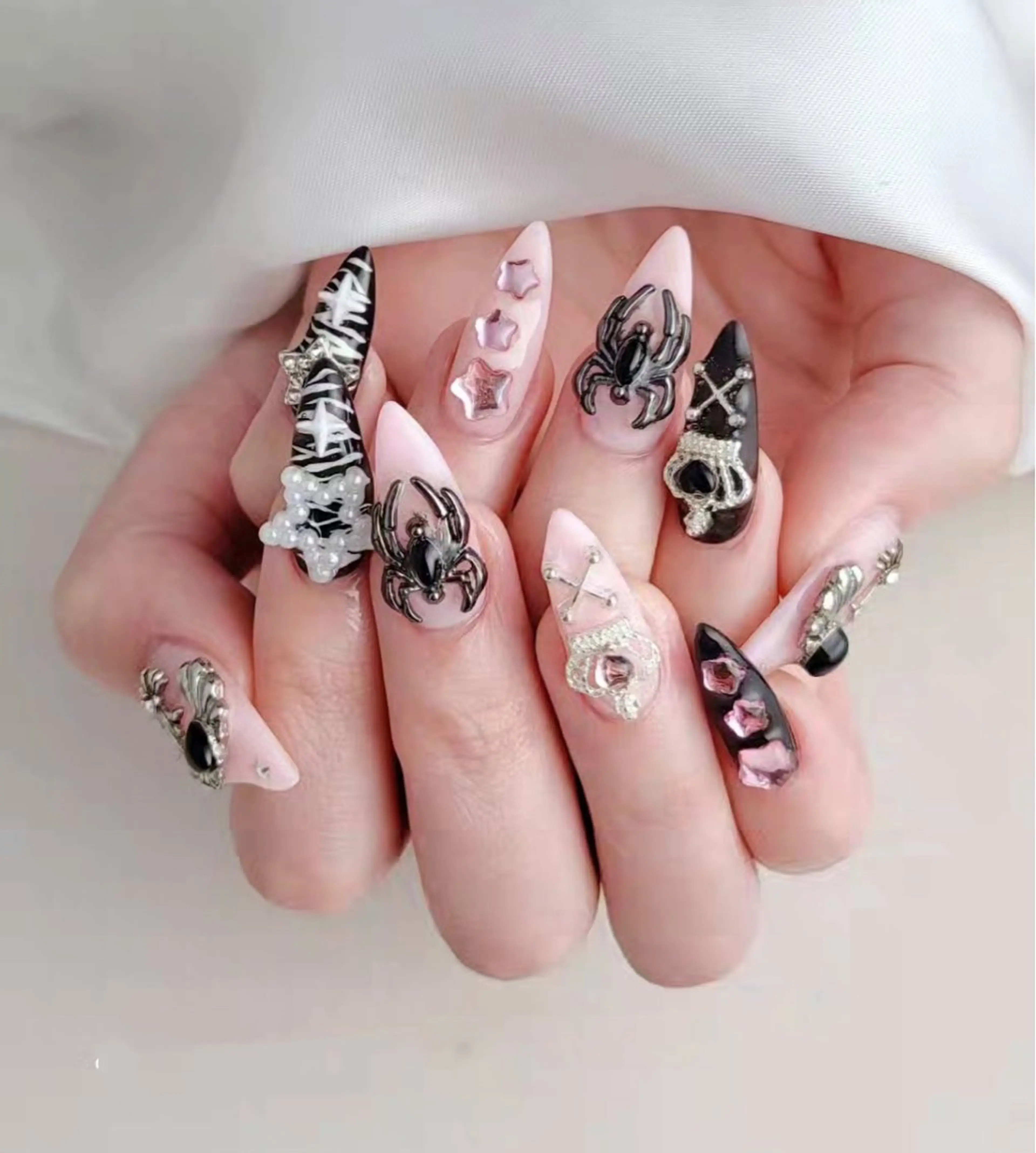 ネイル ハンドネイル 小方 サトミのネイルデザイン