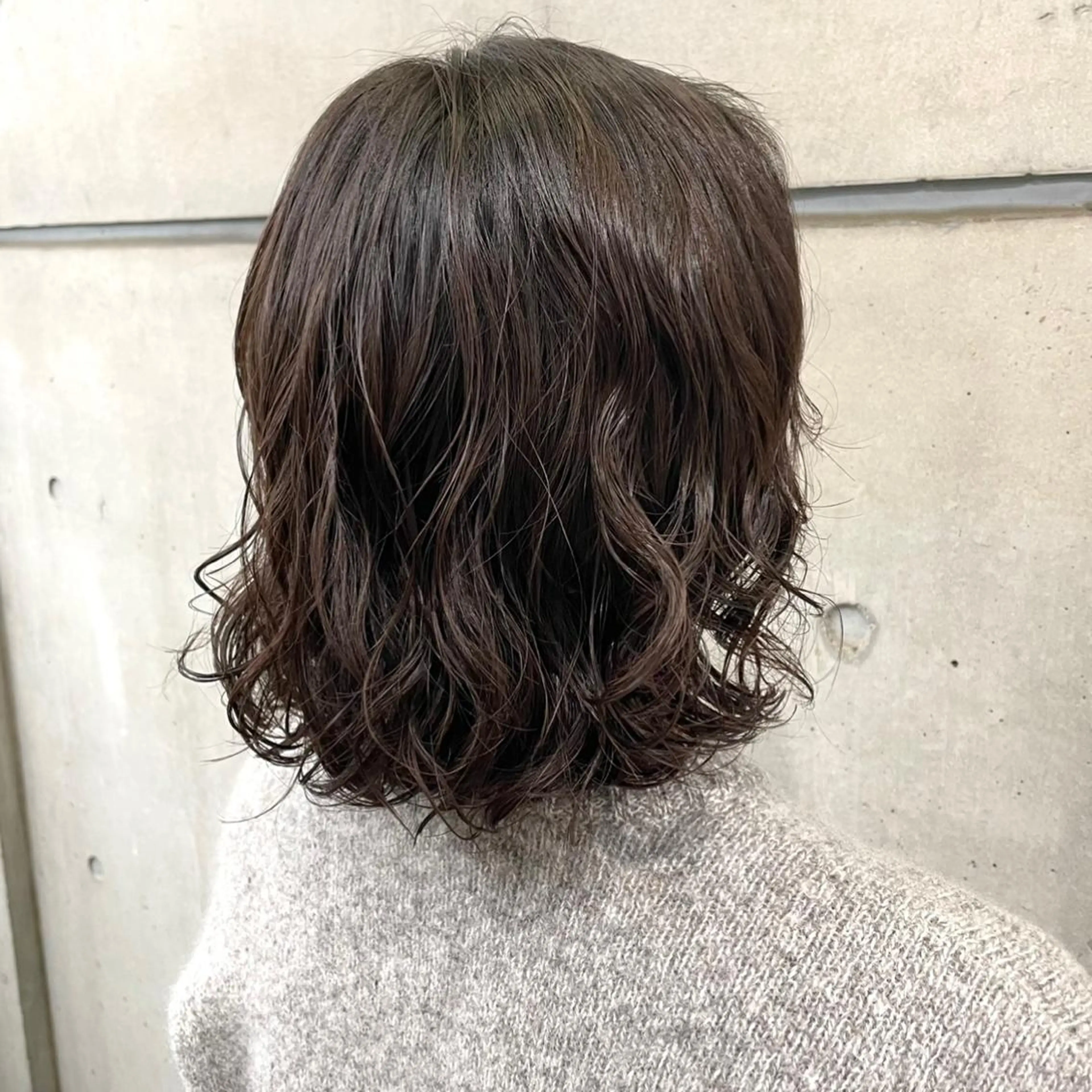 ミディアム カラー パーマ ミディアムパーマ ベージュカラー 透明感カラー ハイライトカラー ボブ カット パーマ トリートメント 銀座No.1髪質改善 縮毛矯正/本木のヘアスタイル