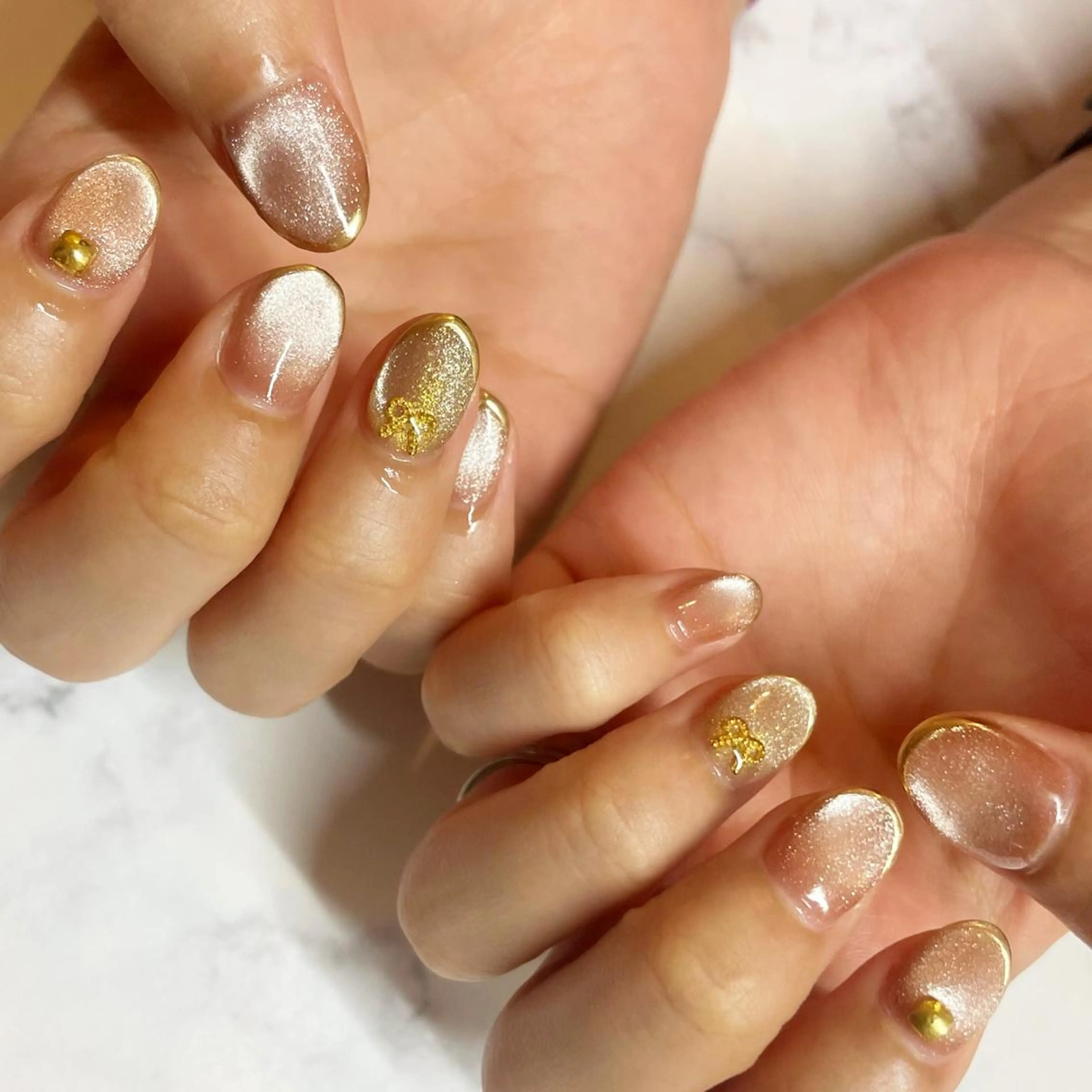 ネイル マグネットネイル ミラーネイル ハンドネイル Classy: Mizukiのネイルデザイン