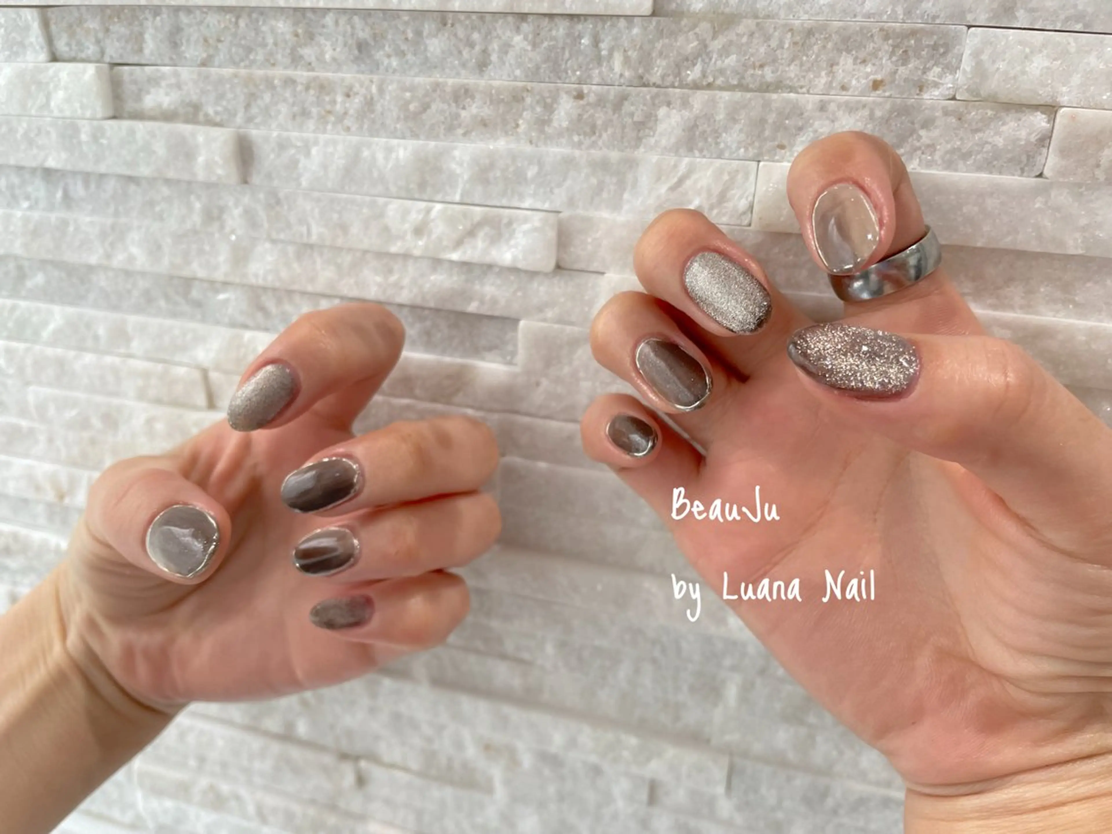 ネイル マグネットネイル ミラーネイル ハンドネイル BeauJu by Luana Nailのネイルデザイン