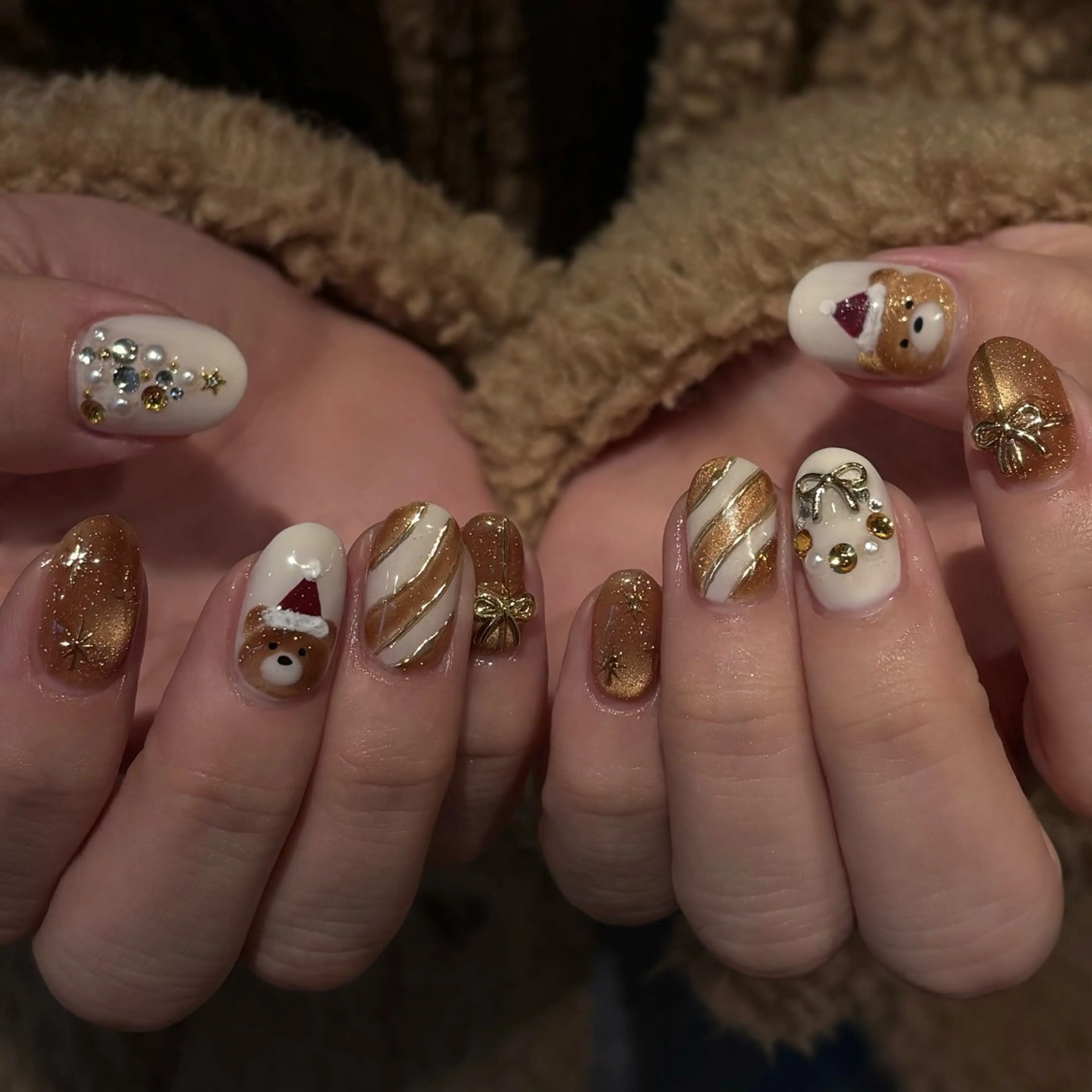 ネイル フラッシュネイル フラッシュマグ マグネットネイル リボン 冬ネイル ハンドネイル Bianca名駅店 安田のネイルデザイン