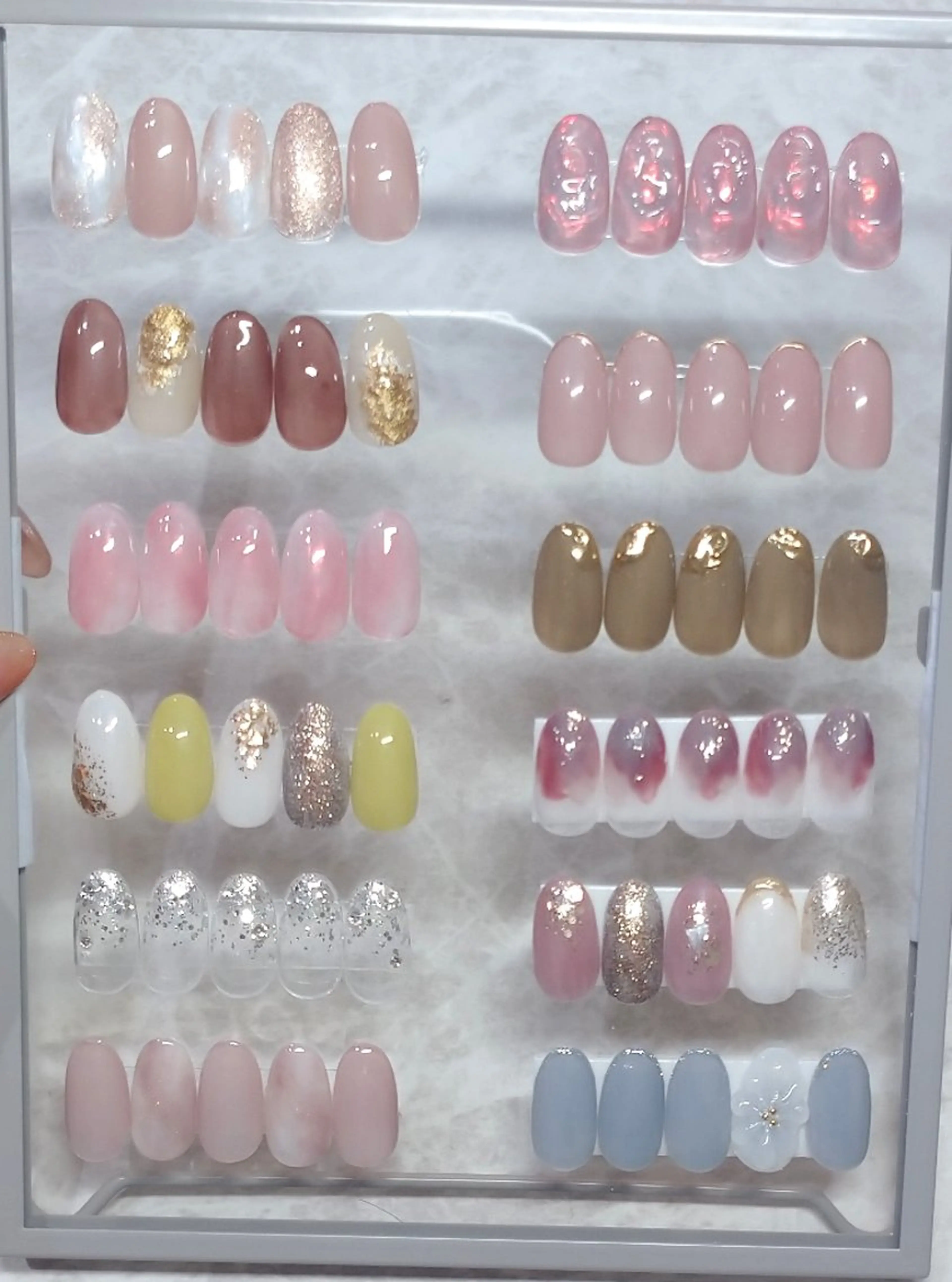 ネイル シンプルネイル ハンドネイル 會田 瑠衣のネイルデザイン