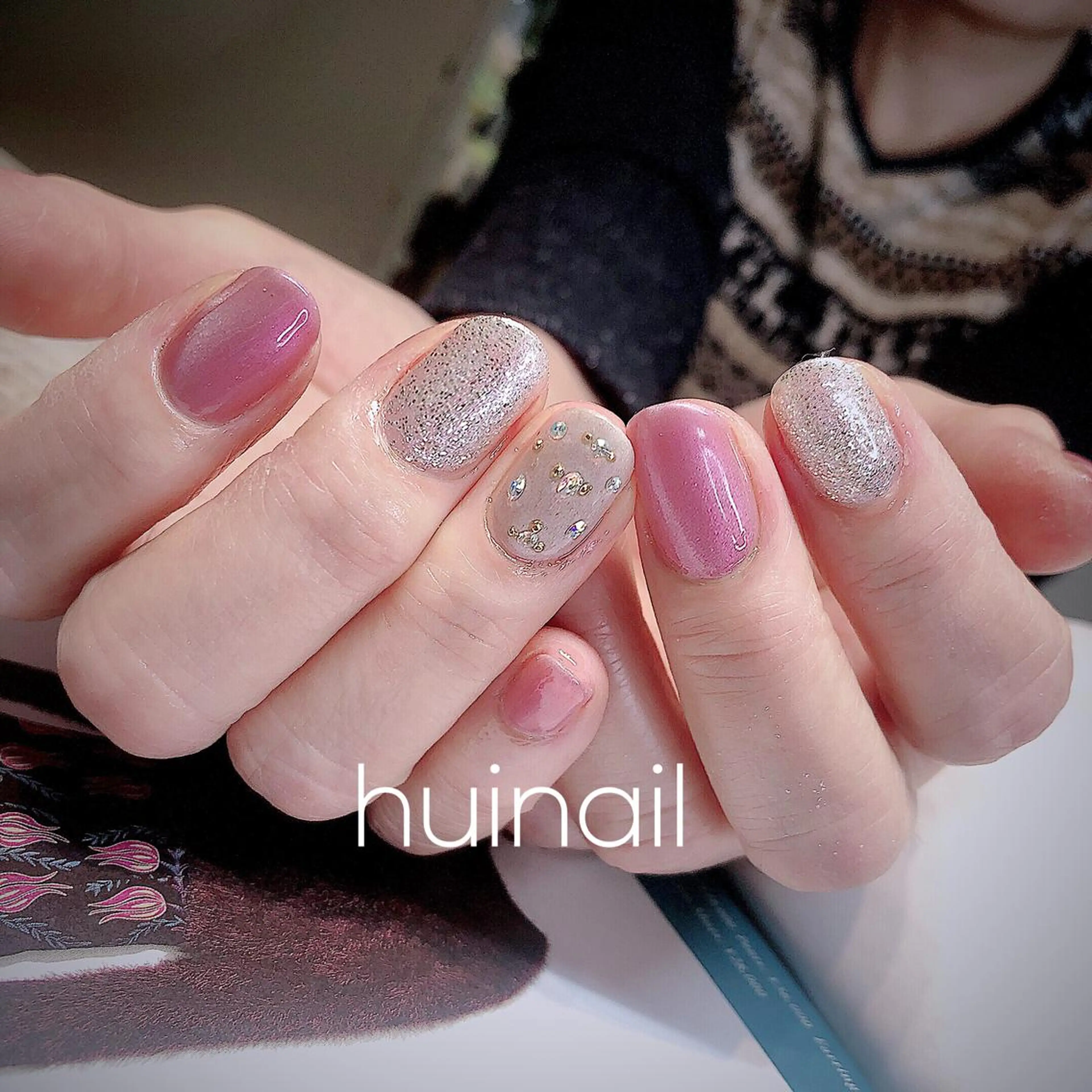 ミディアム めぐみのネイルサロン スタッフ練習のネイルデザイン