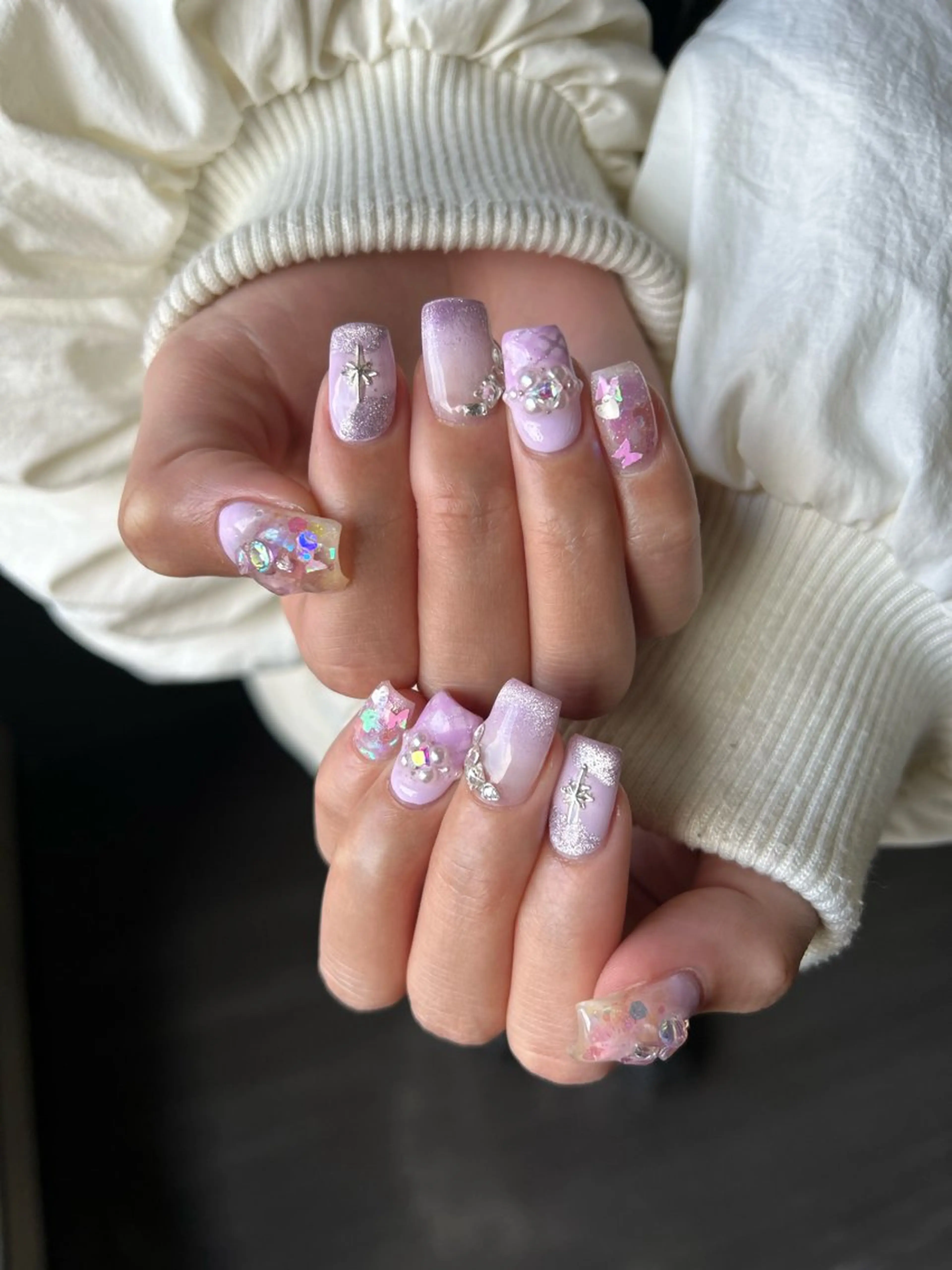 ネイル ハンドネイル フットネイル ✴︎ Delightのネイルデザイン