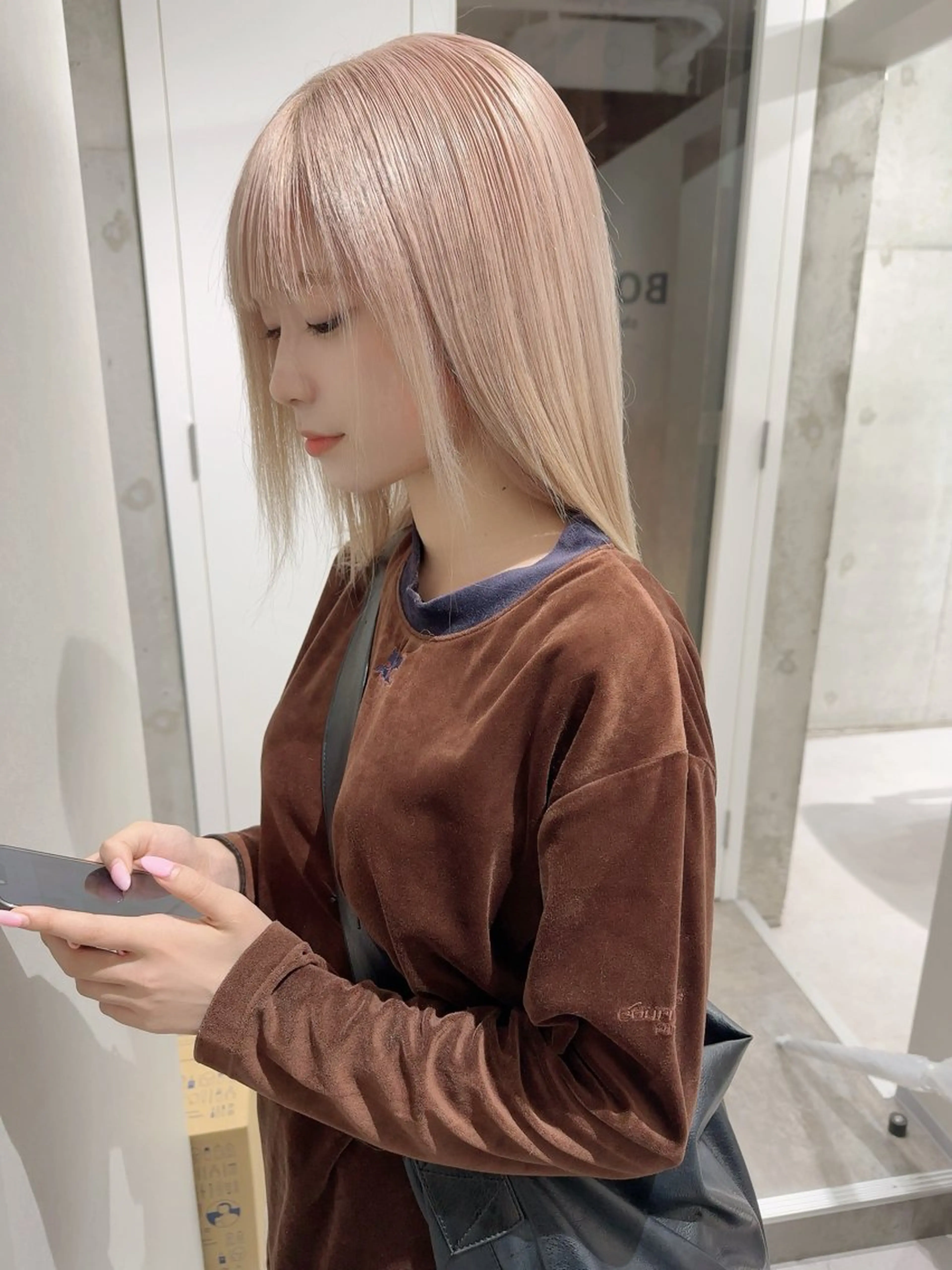 ロング カラー ベージュカラー ブリーチ ケアブリーチ デザインカラー ダブルカラー カット ヘアカラー トリートメント TATSUブリーチ/ ミルクティーベージュのヘアスタイル