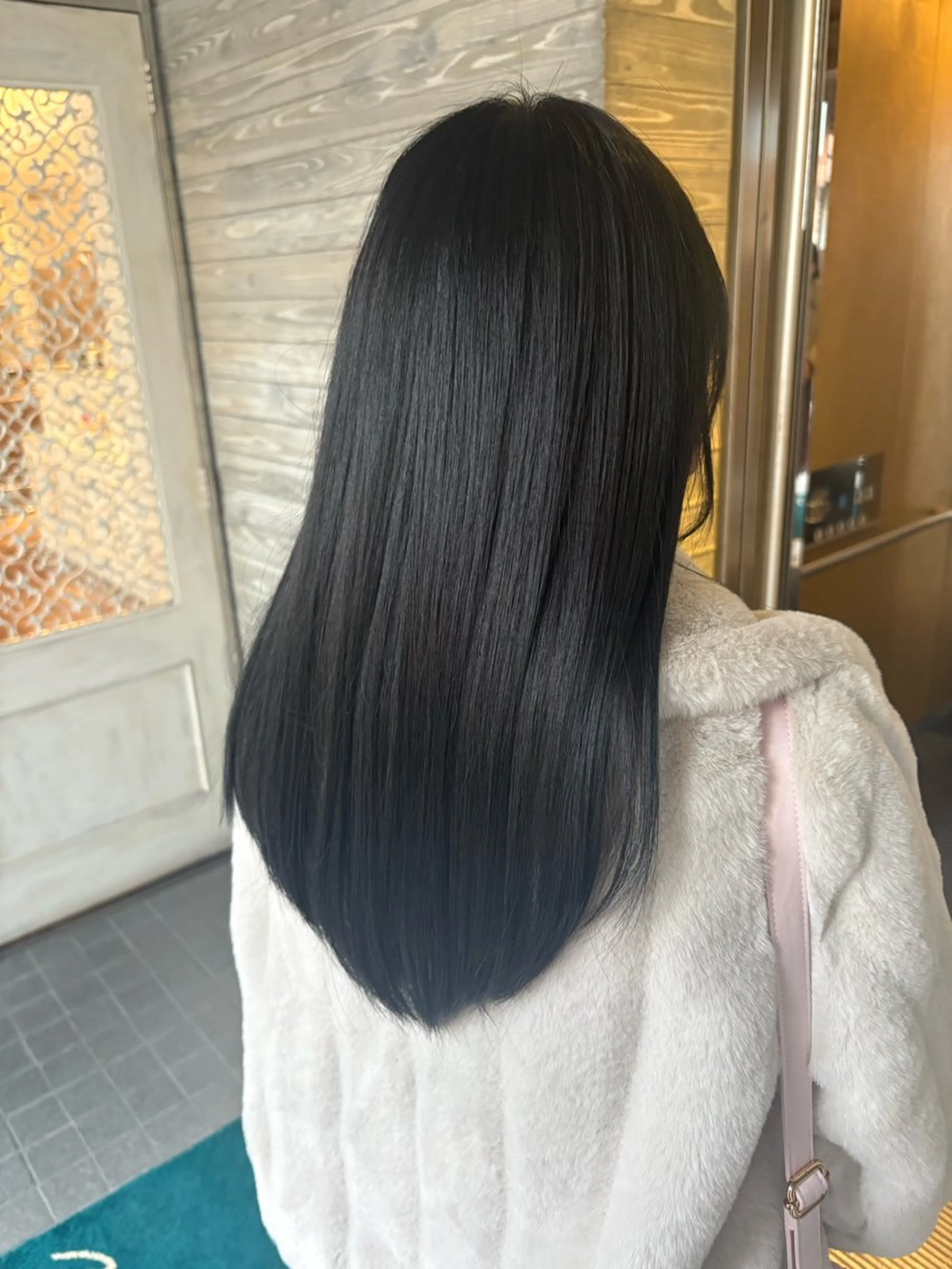 セミロング カット ヘアカラー トリートメント 【美ボブ. カラー】midoのヘアスタイル