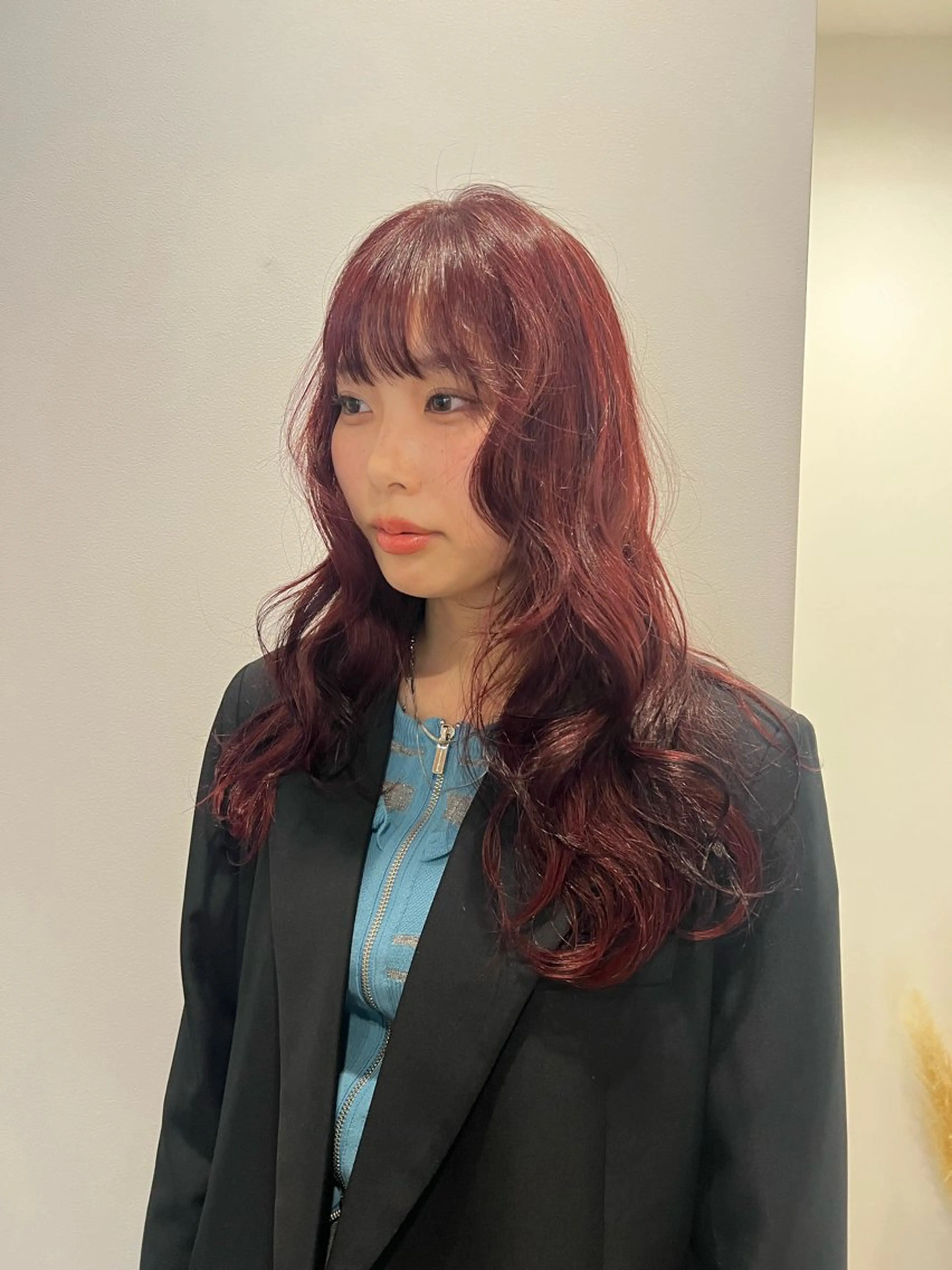 ロング カラー ブリーチ レッドカラー カット ヘアカラー hiyori /ハイトーンカラーのヘアスタイル