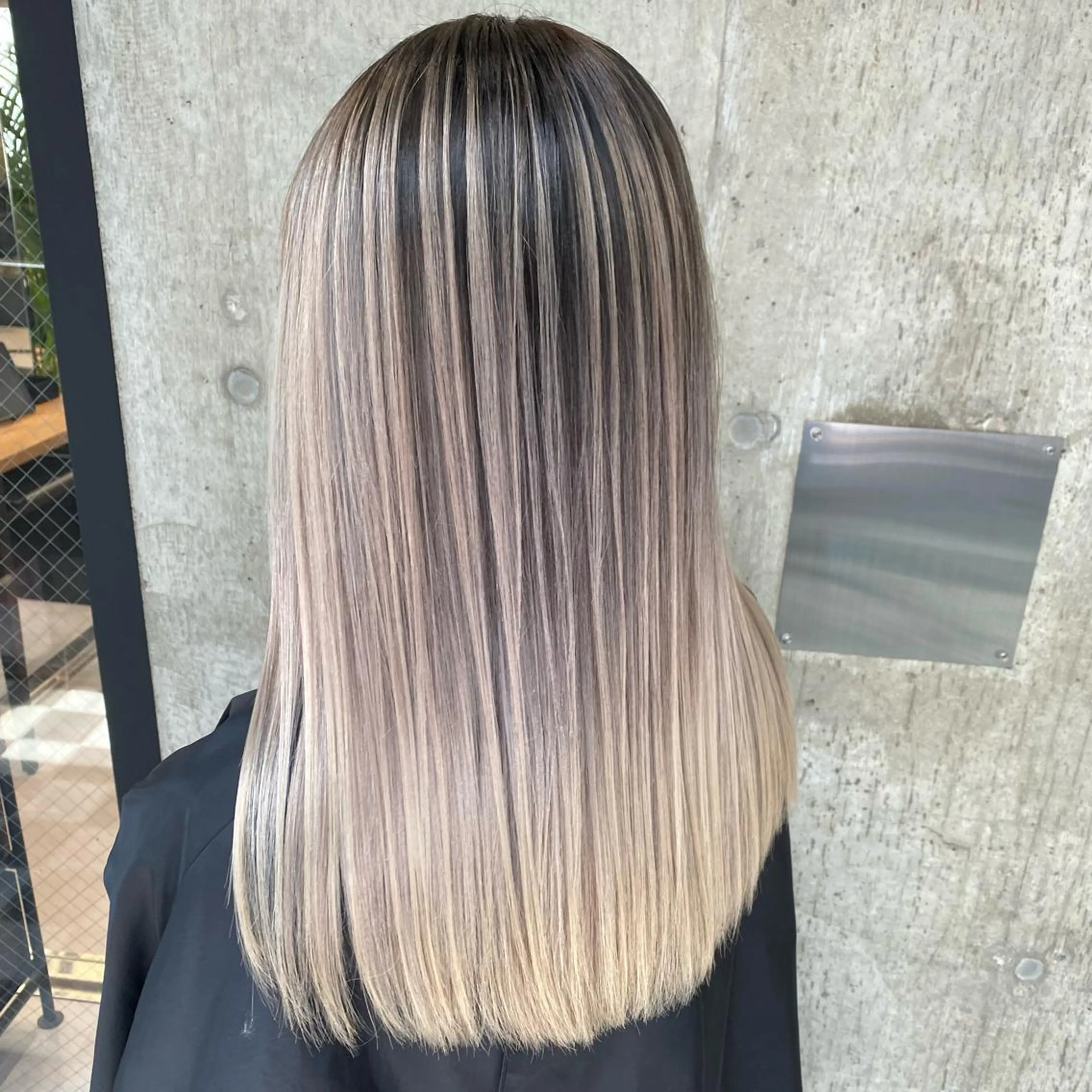 ロング カラー バレイヤージュ デザインカラー ハイライトカラー ハイライト レイヤーカット ヘアカラー トリートメント 🌈透明感カラー ✨松田龍也🌈のヘアスタイル