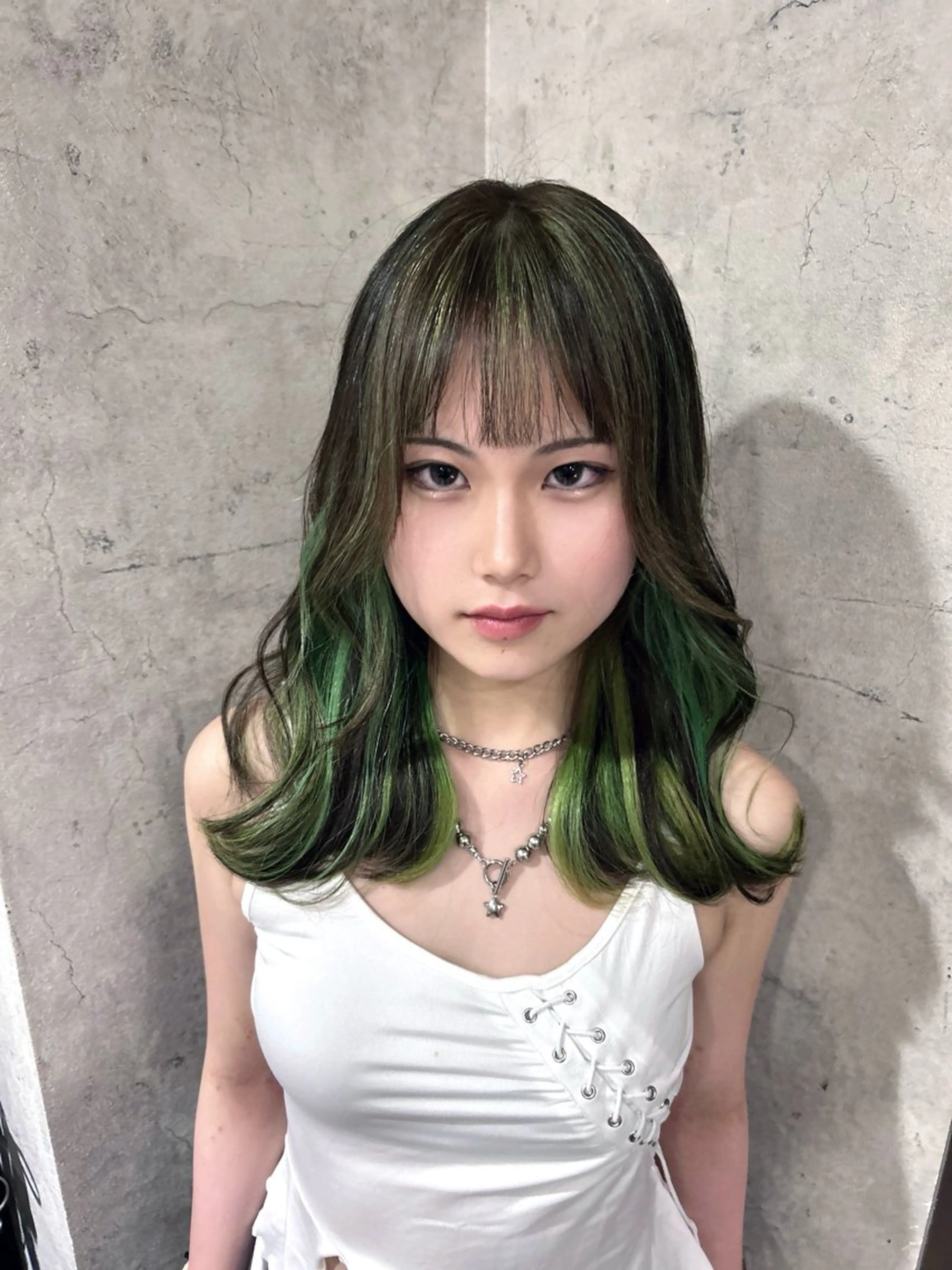 ミディアム カラー ヘアカラー ブリーチ/エクステ/ 新宿/アリルのヘアスタイル