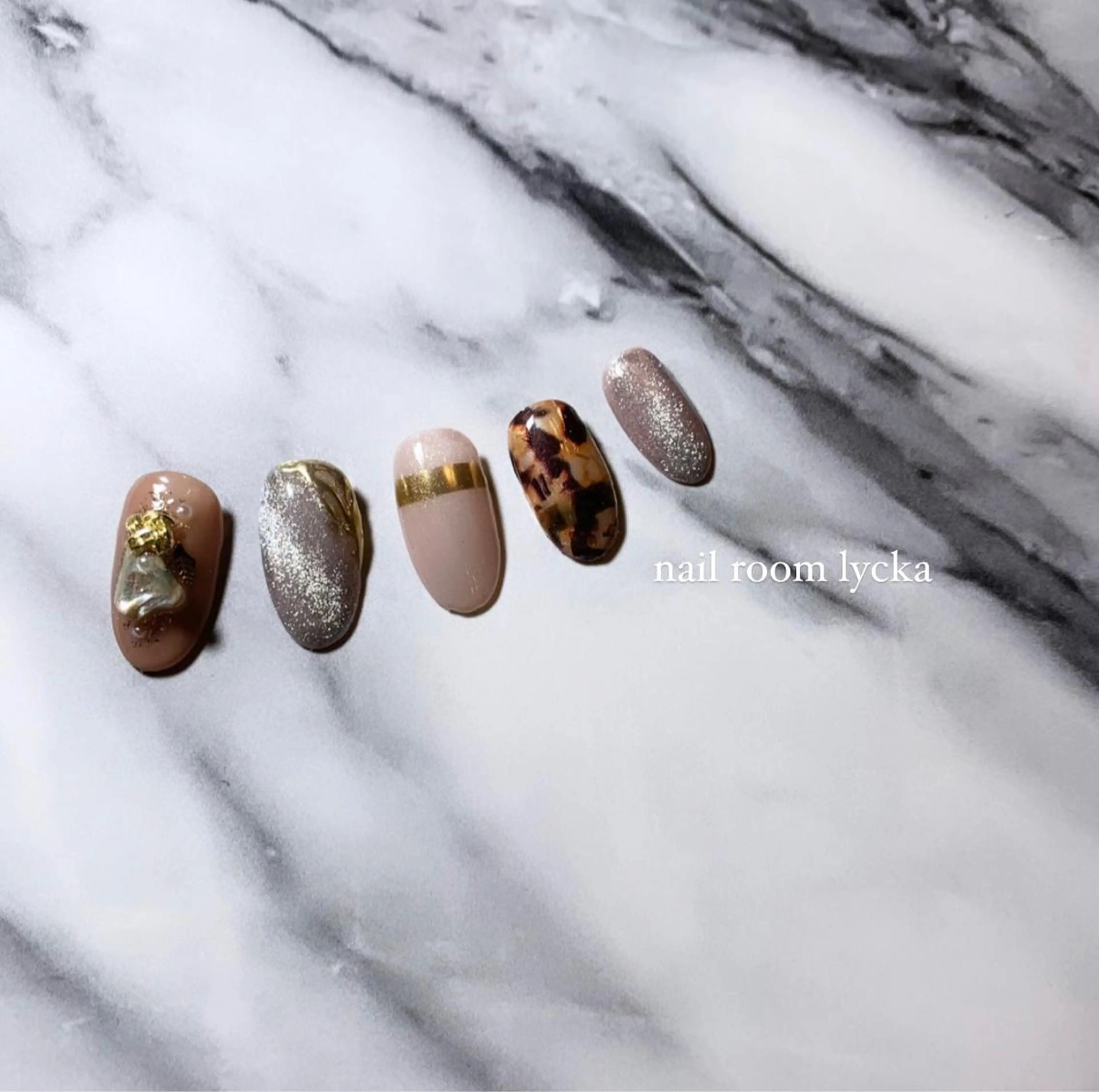 ネイル ﾈｲﾙﾙｰﾑﾘｯｶ 𝐦𝐚𝐲𝐮のネイルデザイン