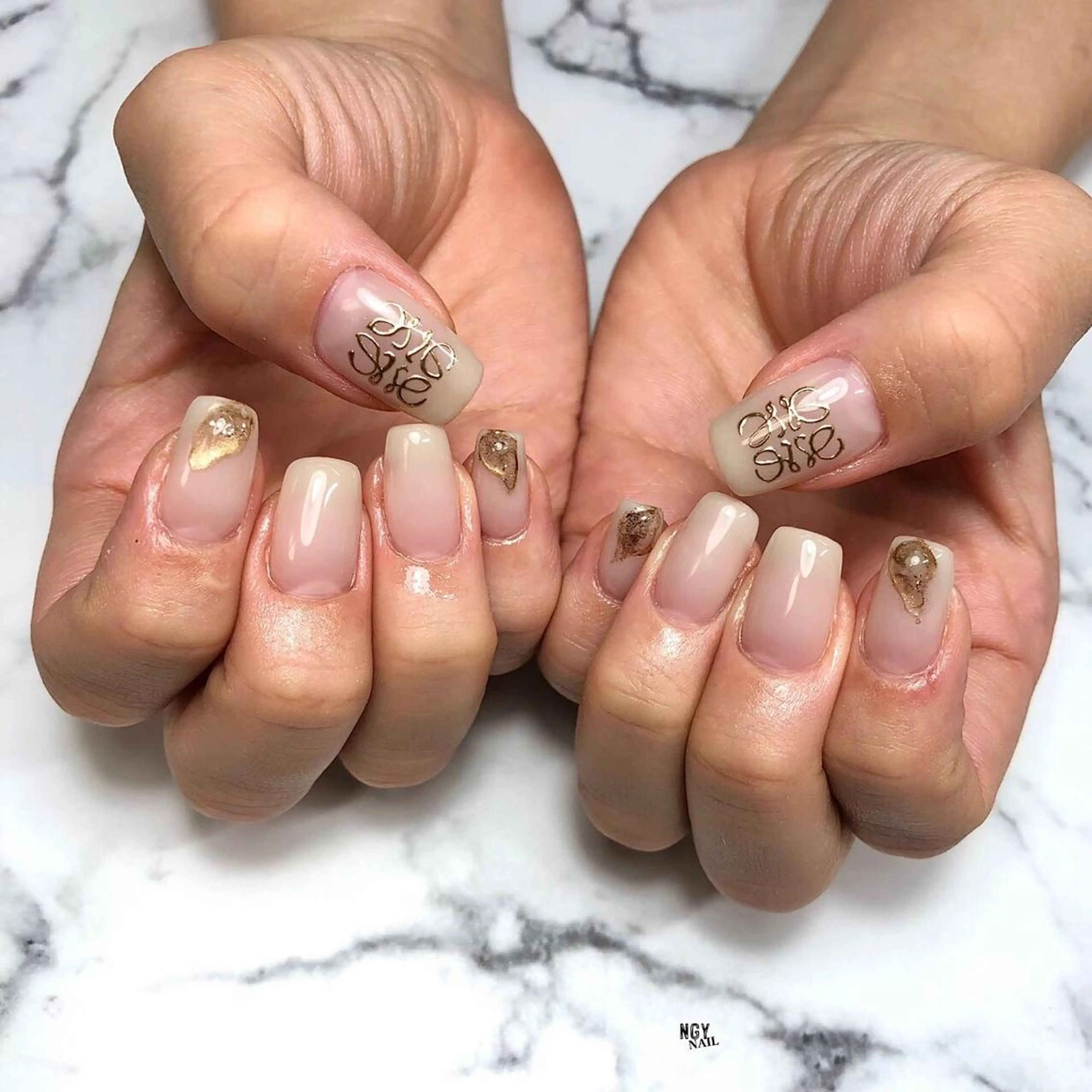 ネイル アートネイル ジェルネイル グラデーション 韓国ネイル ミラーネイル ハンドネイル NAIL NOWのネイルデザイン