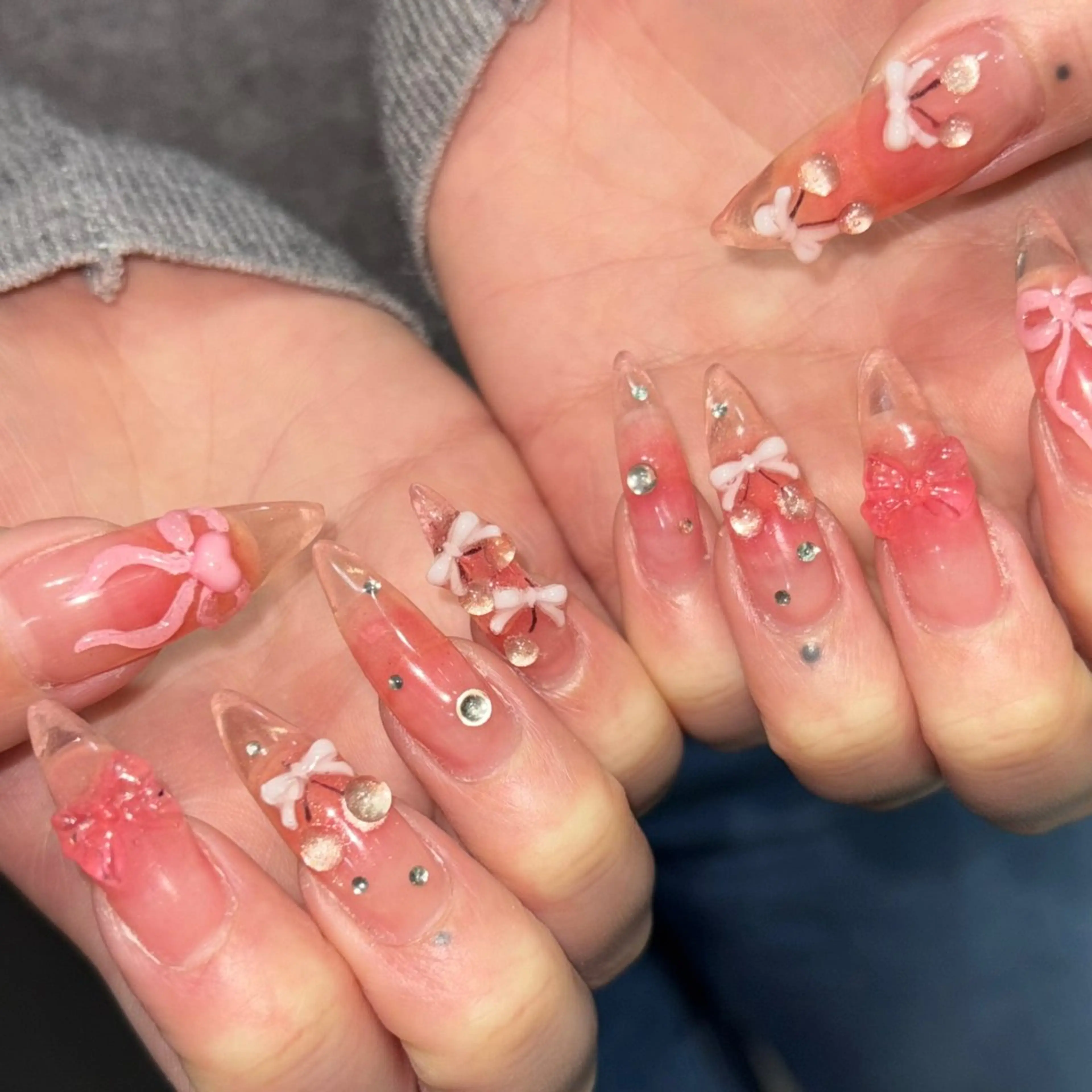 ネイル ハンドネイル 🪐富島彩夏 /海外nail🪐のネイルデザイン