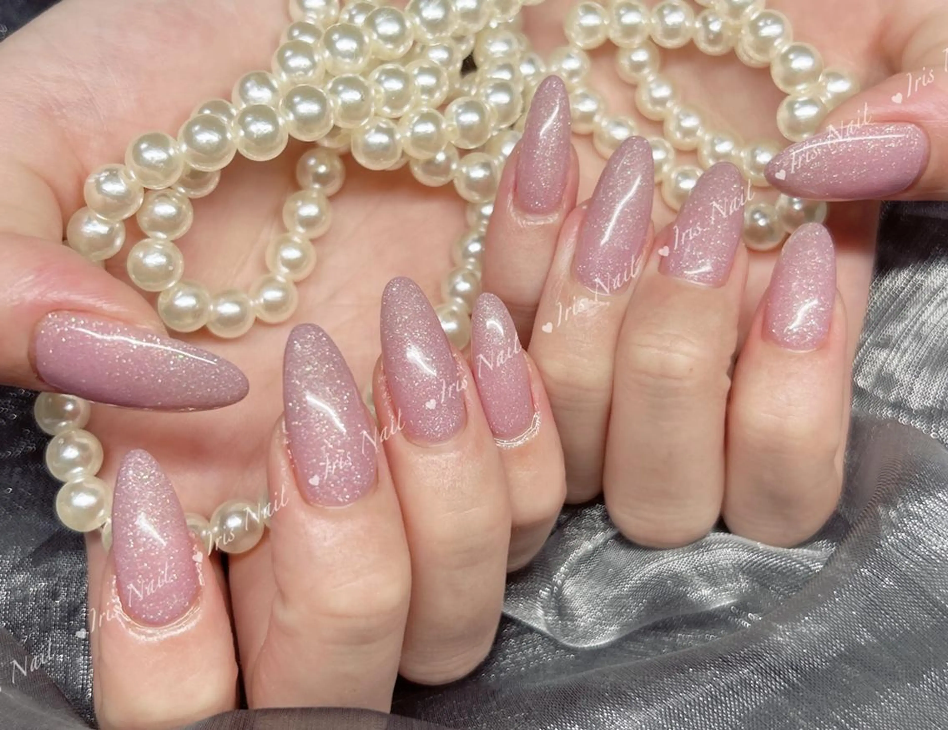 ネイル ラメ(グリッター) ピンク ハンドネイル ハンドケア 🍒IRIS Nail🌸のネイルデザイン
