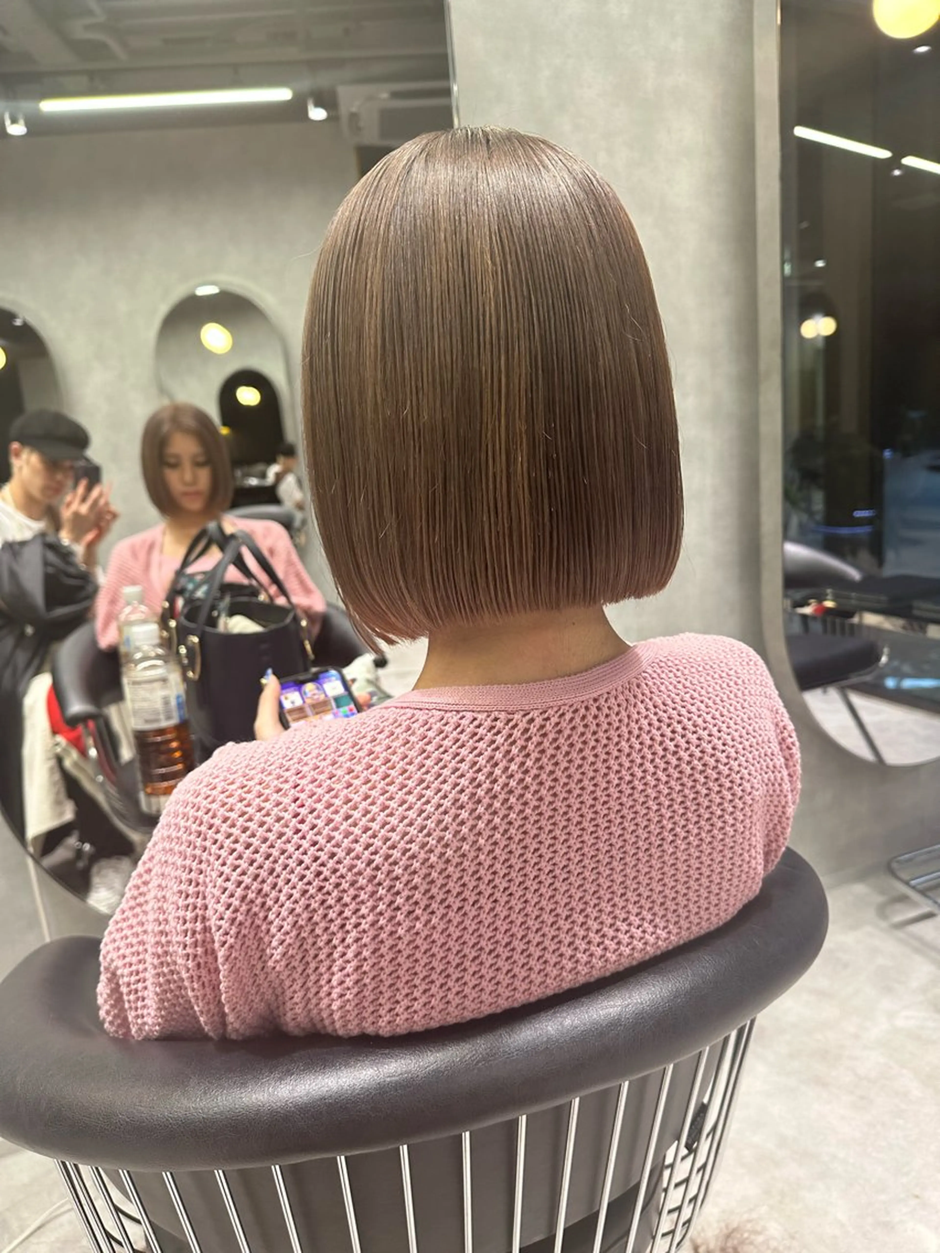 ショート カラー ベージュカラー ブリーチ ミルクティーベージュ ボブ DAIKIベージュ 🍂レイヤーカットのヘアスタイル