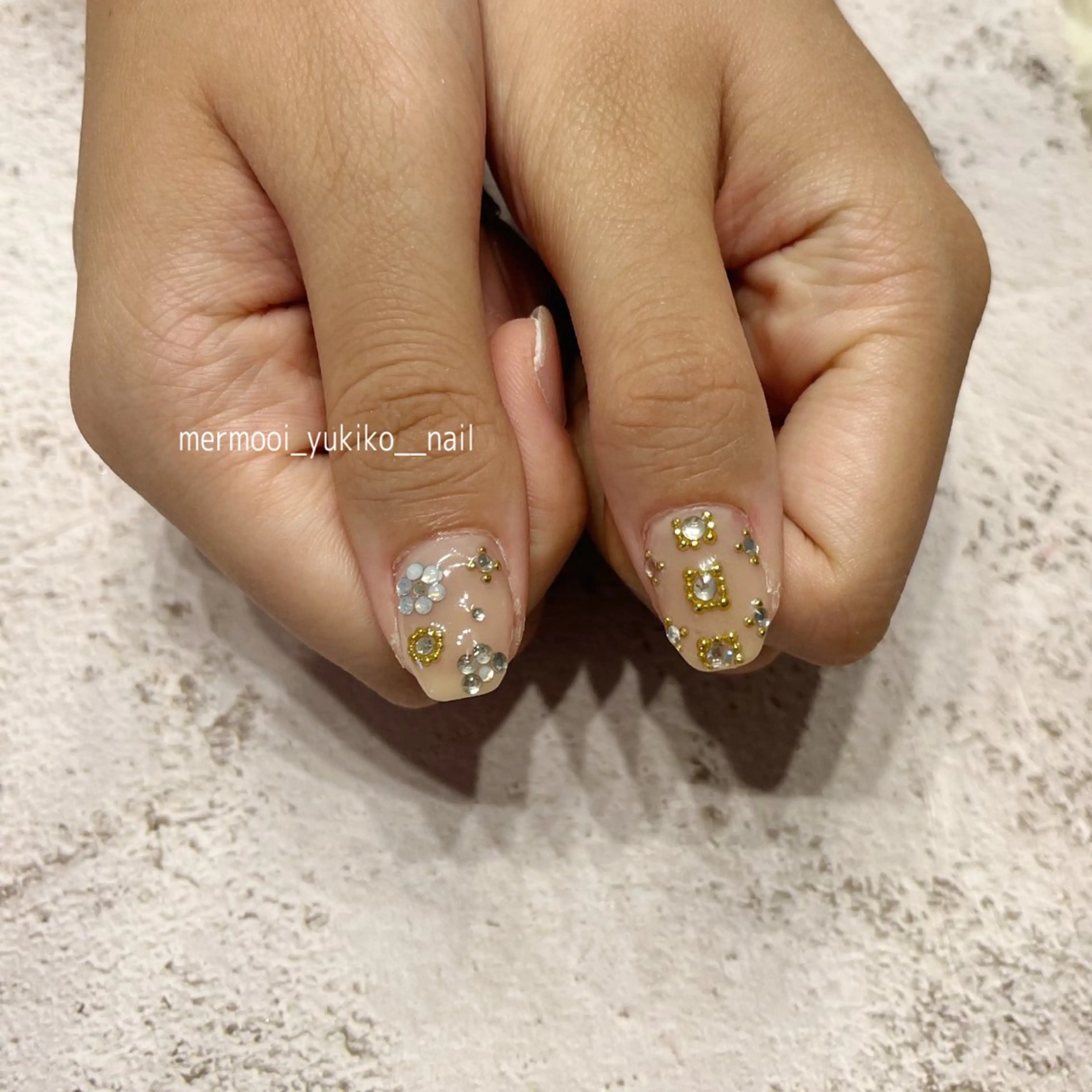 ネイル アートネイル ジェルネイル キラキラネイル 韓国ネイル ニュアンスネイル ハンドネイル melumooi nailのネイルデザイン