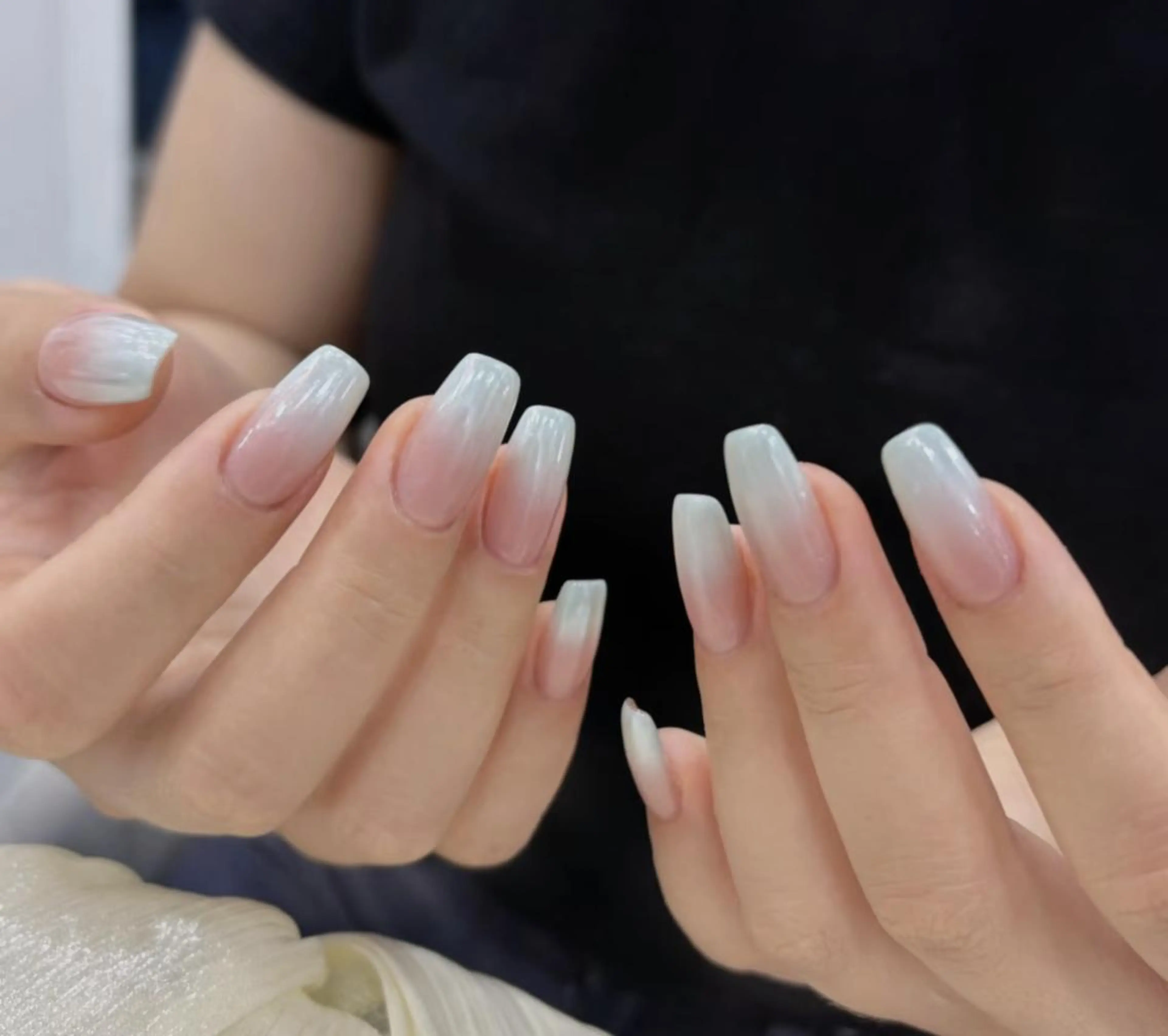 ネイル ハンドネイル 🎀 Ayaka_nailのネイルデザイン