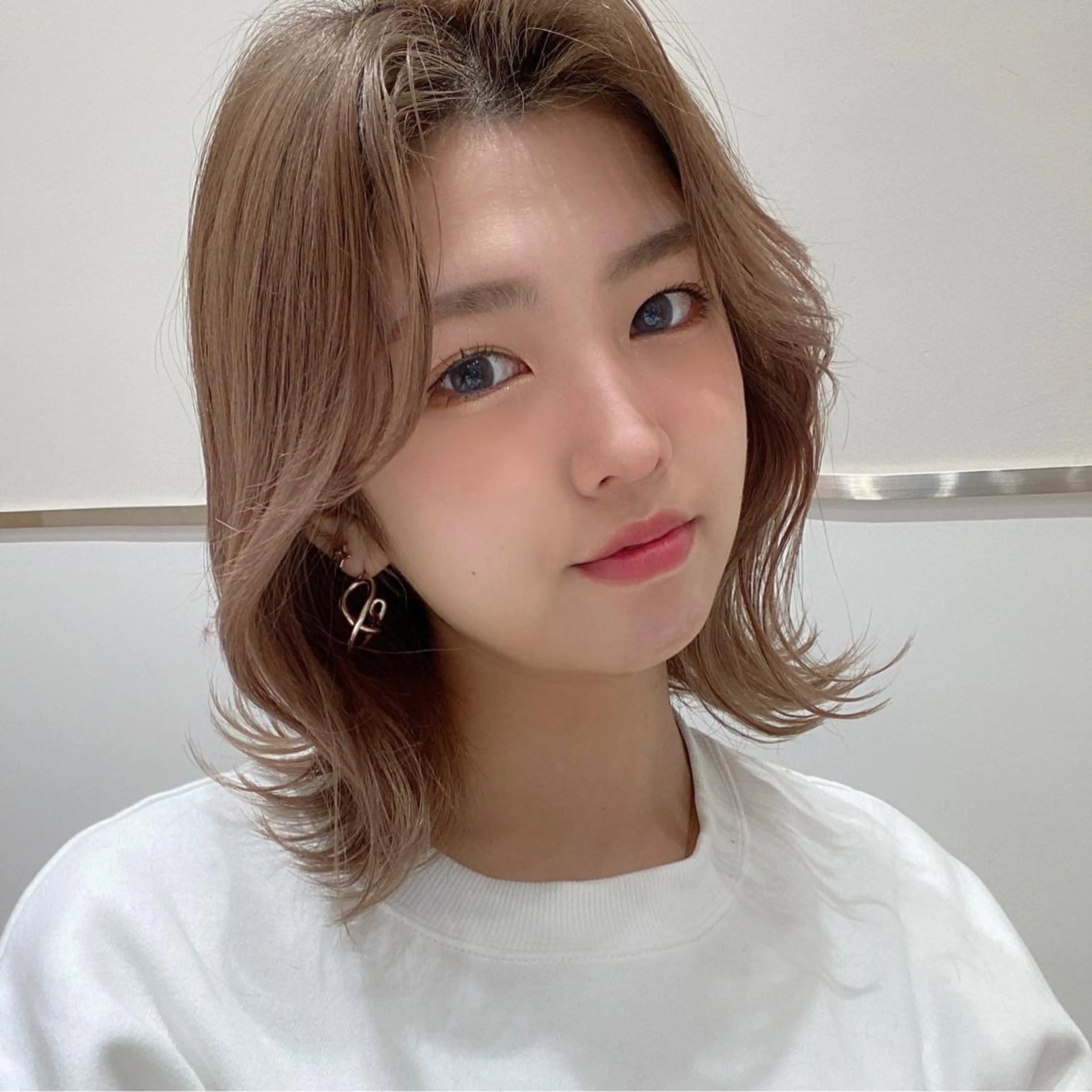 ミディアム カラー パーマ ヘアアレンジ 小野寺瑞希 /最小顔カットのヘアスタイル