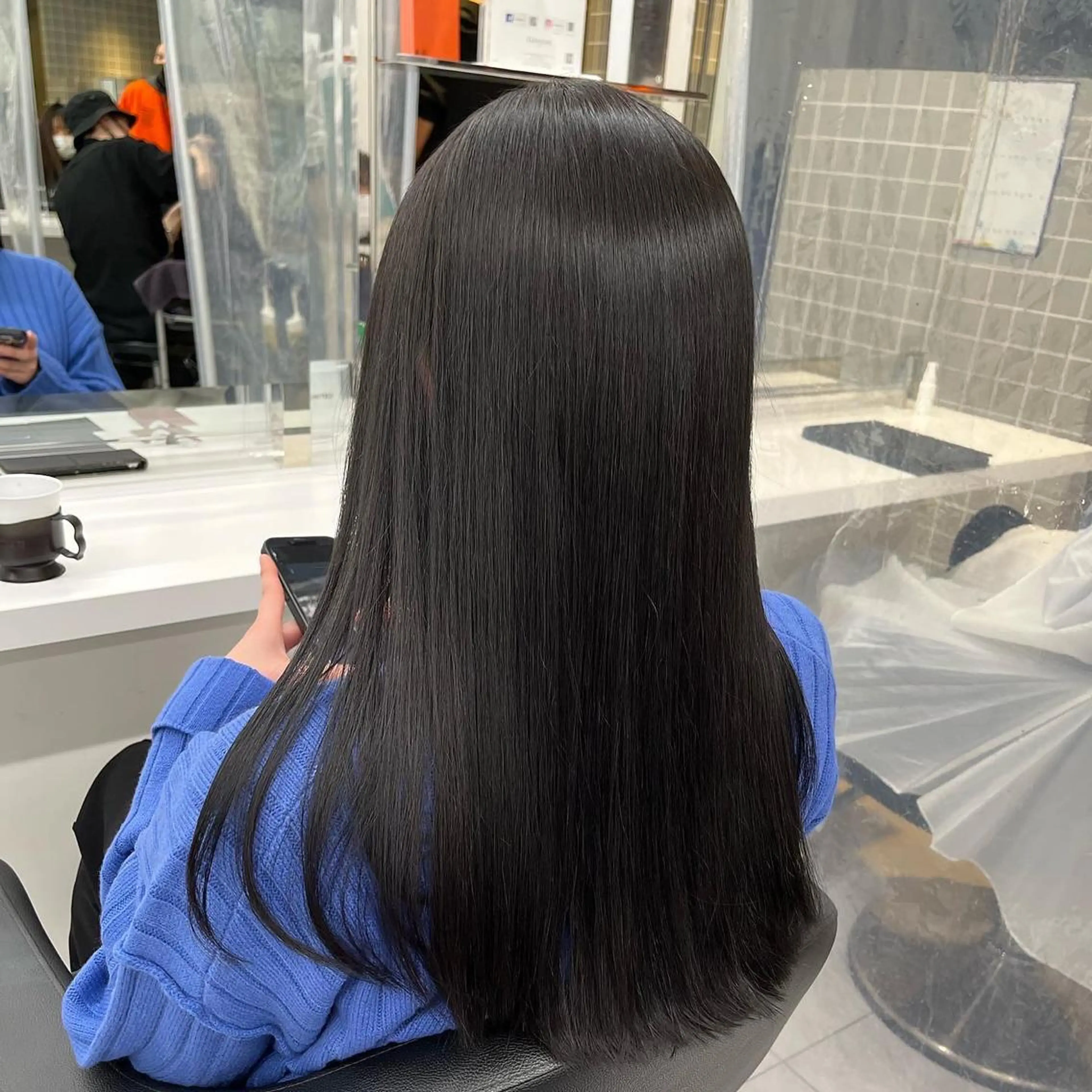 ミディアム ヘアカラー トリートメント ヘッドスパ ヘアセット 寒色＆ブリーチ特化 寒色MiOのヘアスタイル