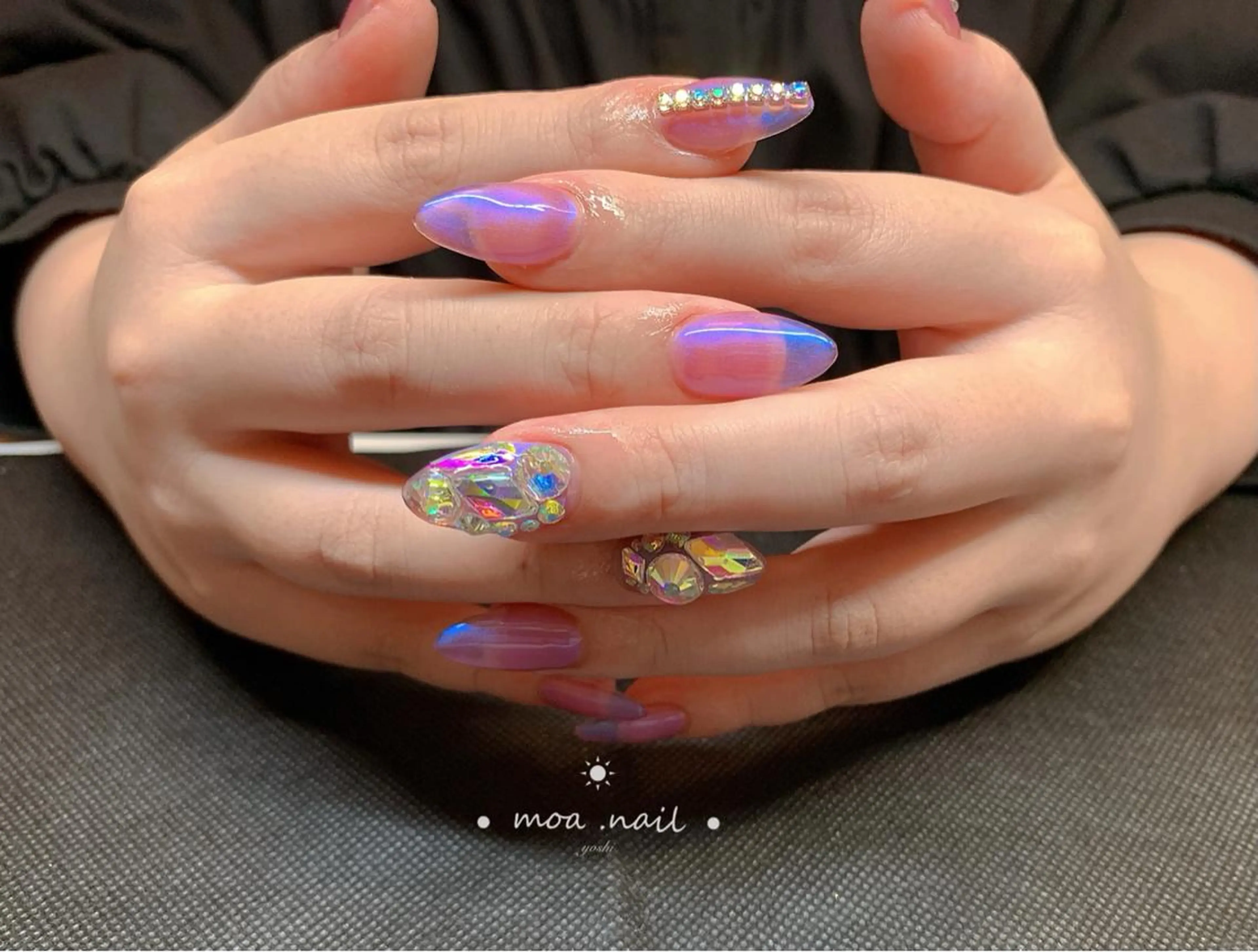 ネイル MoaNail🫶 Yoshiのネイルデザイン