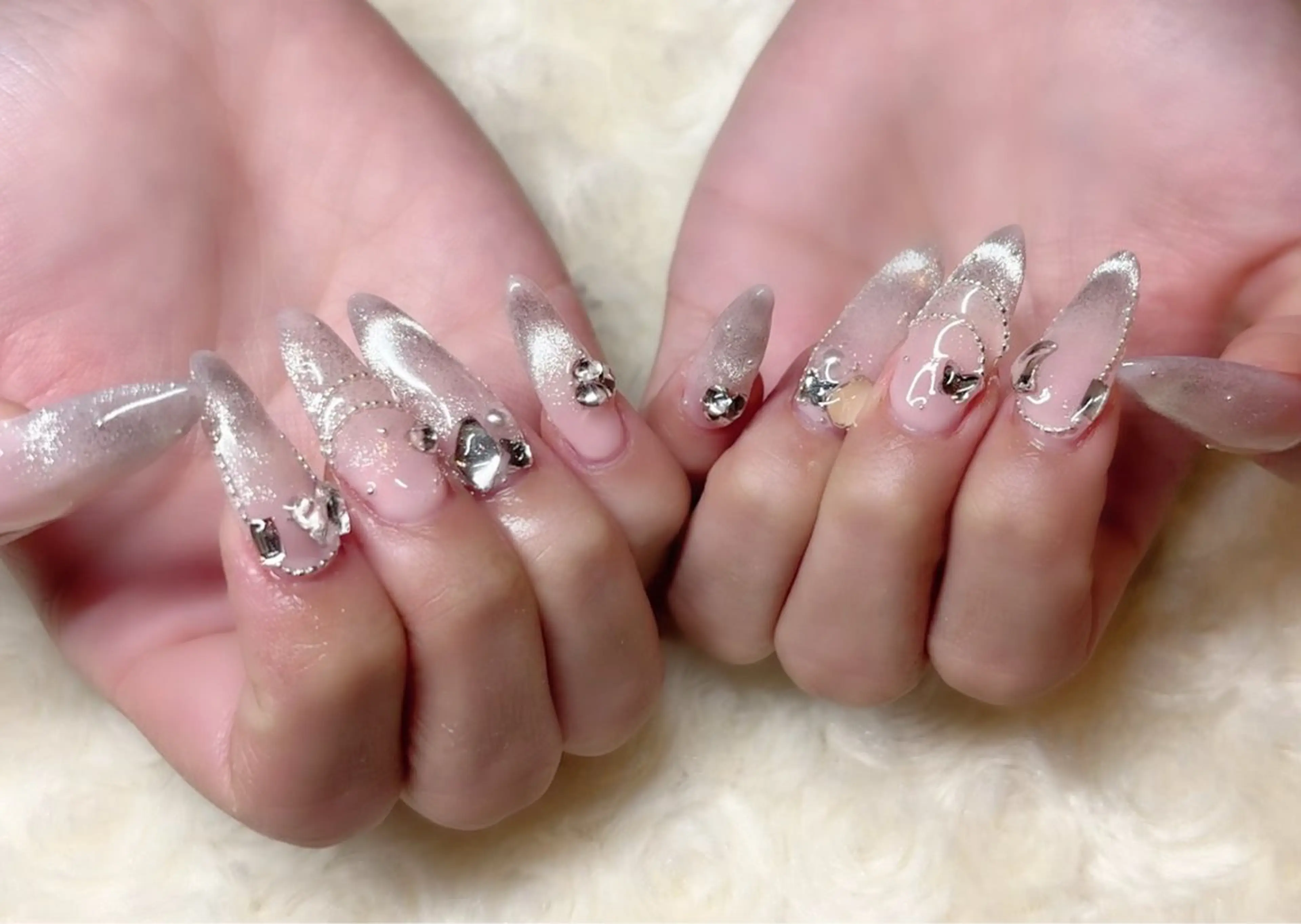 ネイル e.b.mimi Wakanaのネイルデザイン