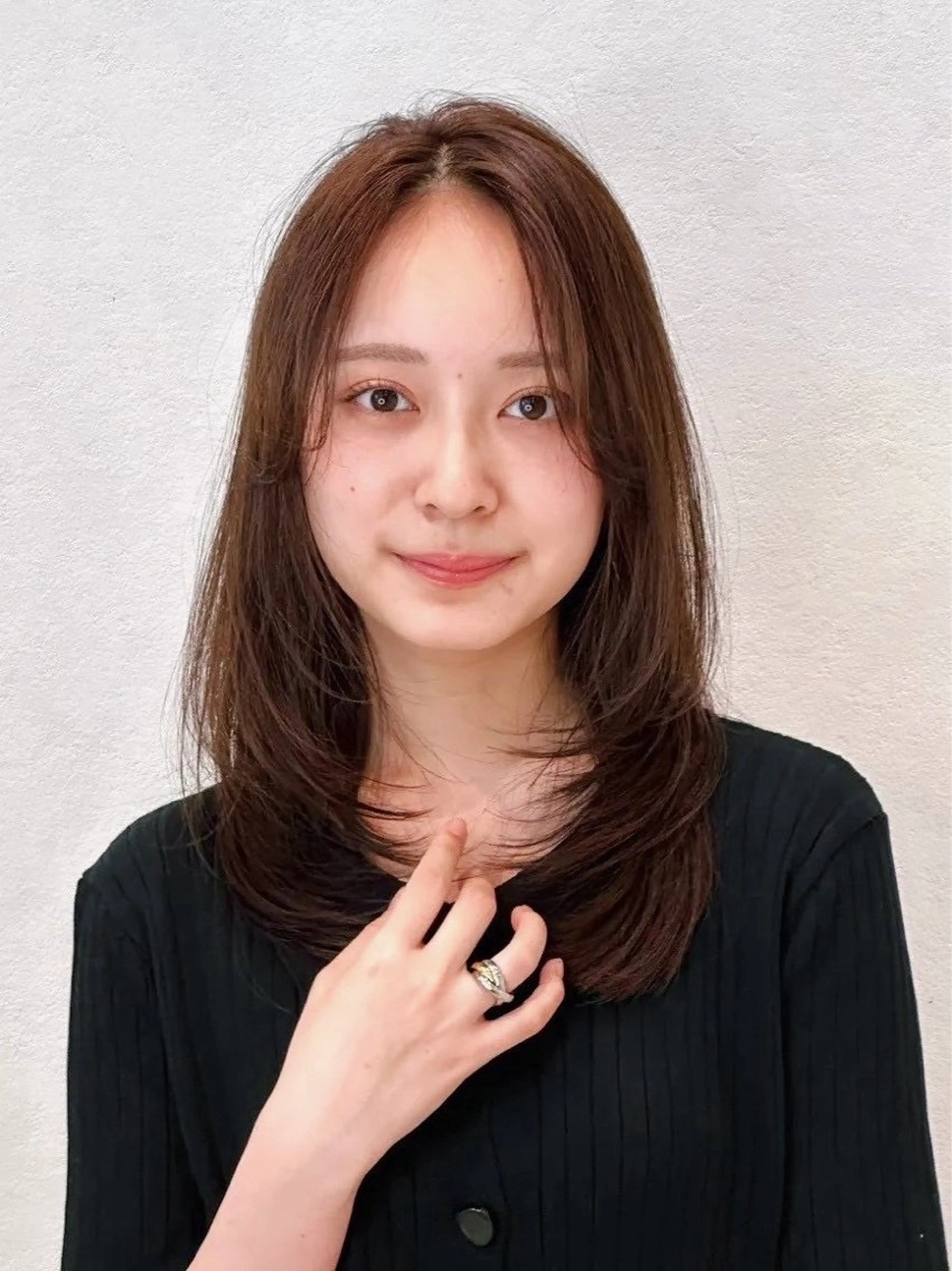 ミディアム カラー パーマ kazuki【顔周り ×レイヤーカット】のヘアスタイル