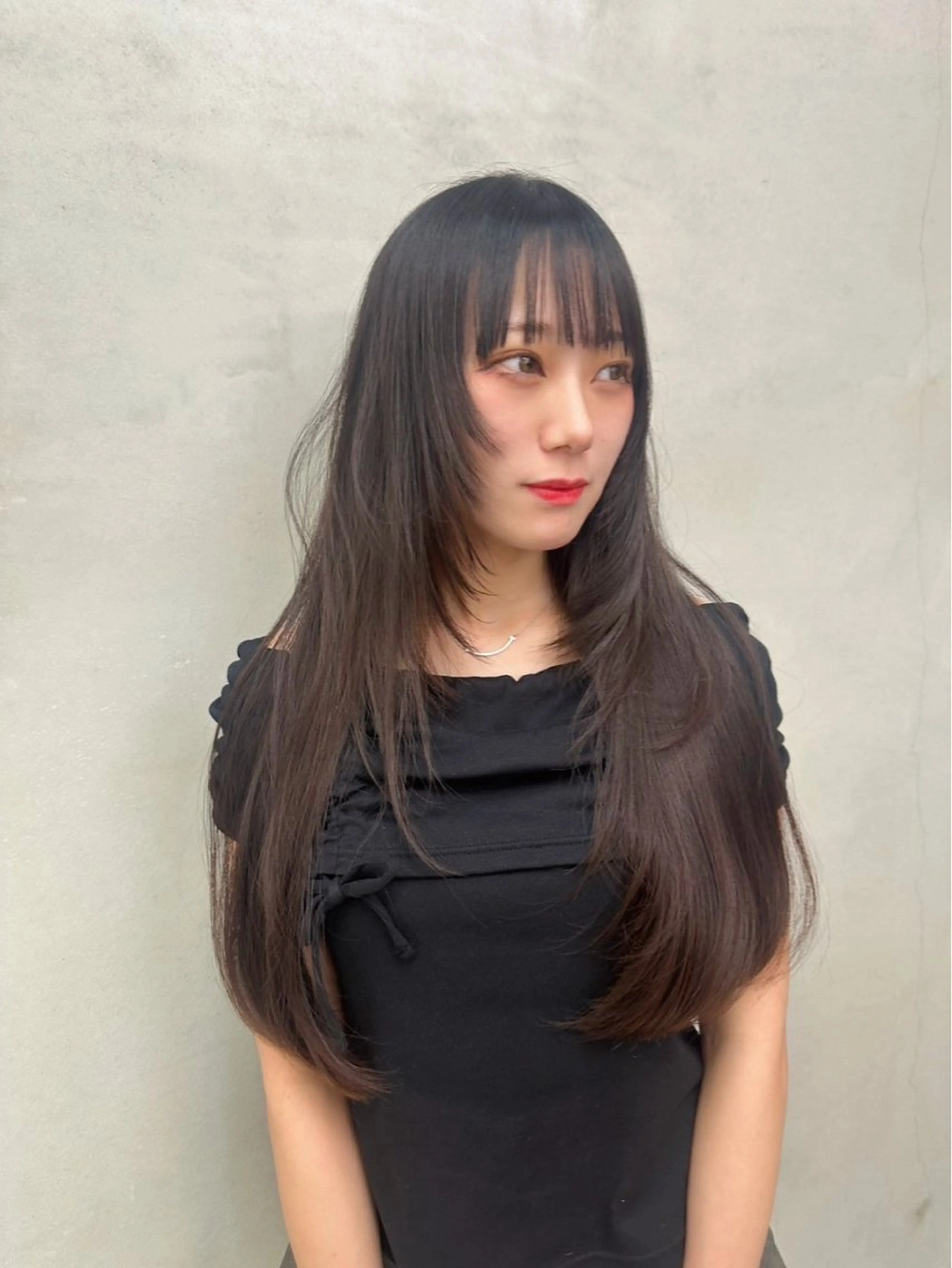 ロング ロングレイヤー レイヤーカット ロング 渡邊 七海のヘアスタイル