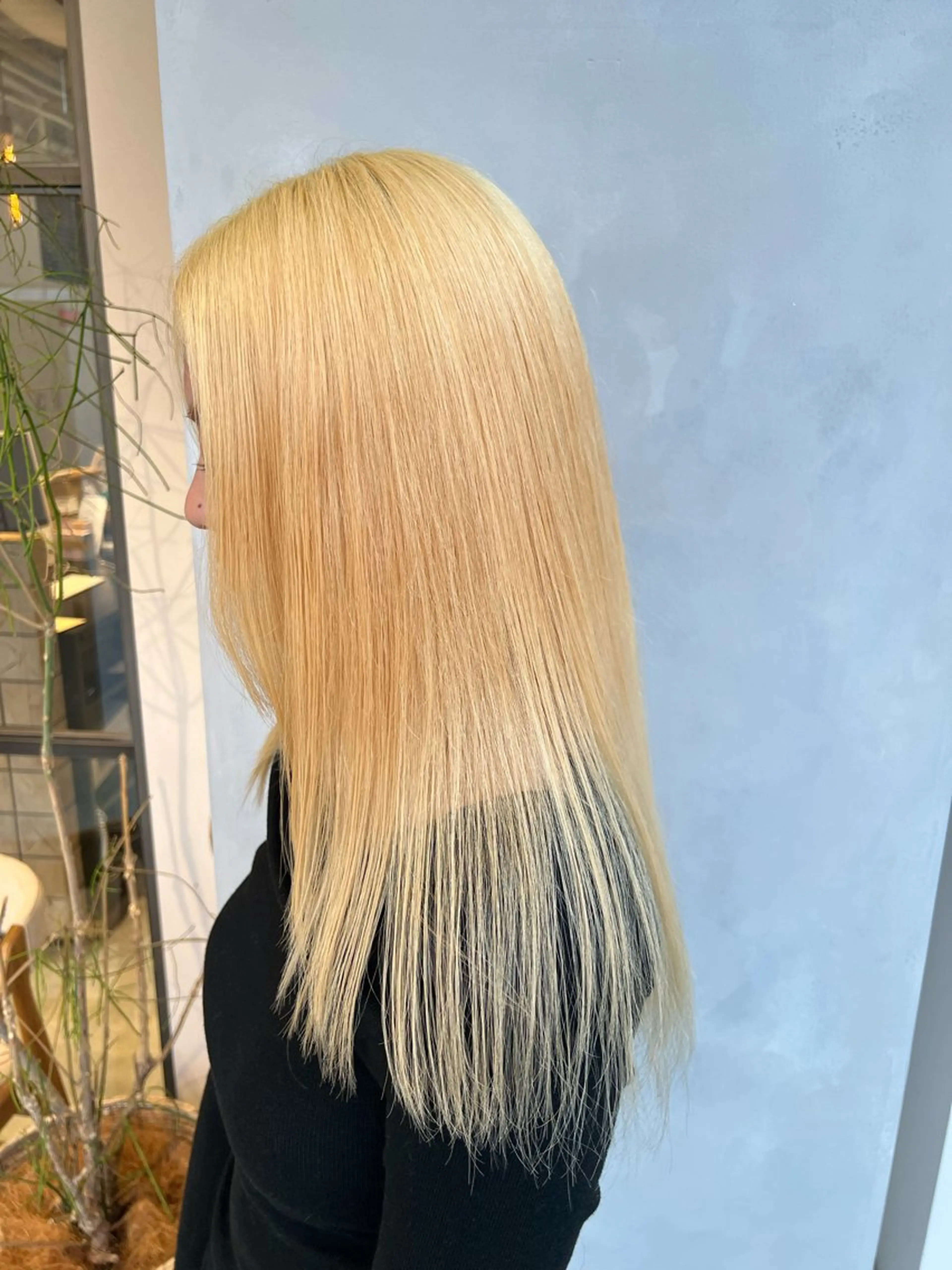 ロング カラー ブリーチ 抜きっぱなしブロンド ケアブリーチ ヘアカラー トリートメント 【髪質改善/縮毛矯正 /カラー】ホサカのヘアスタイル