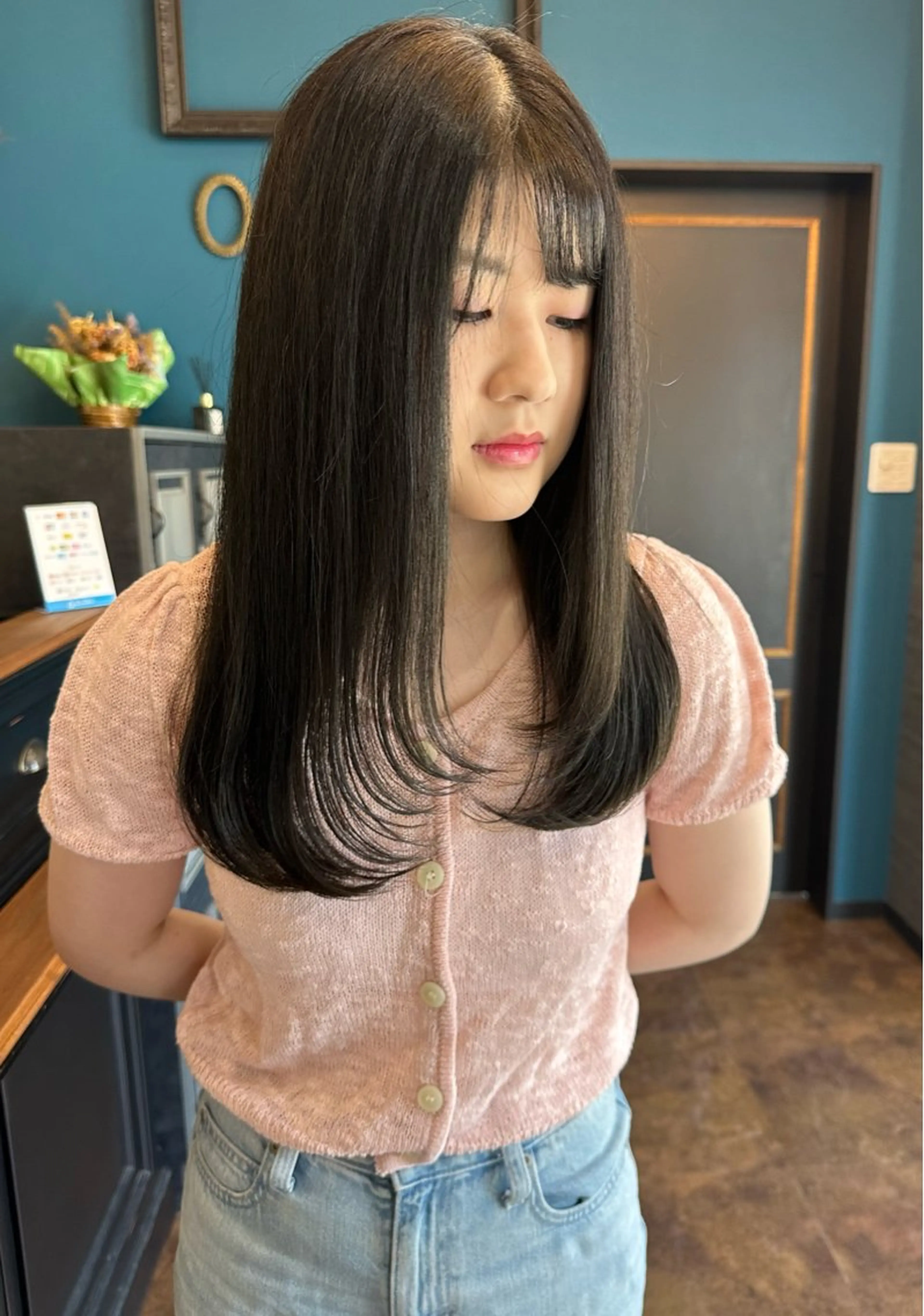 ロング レイヤーカット 𝑭𝒖𝒌𝒂🩶 モテ髪×透明感カラーのヘアスタイル