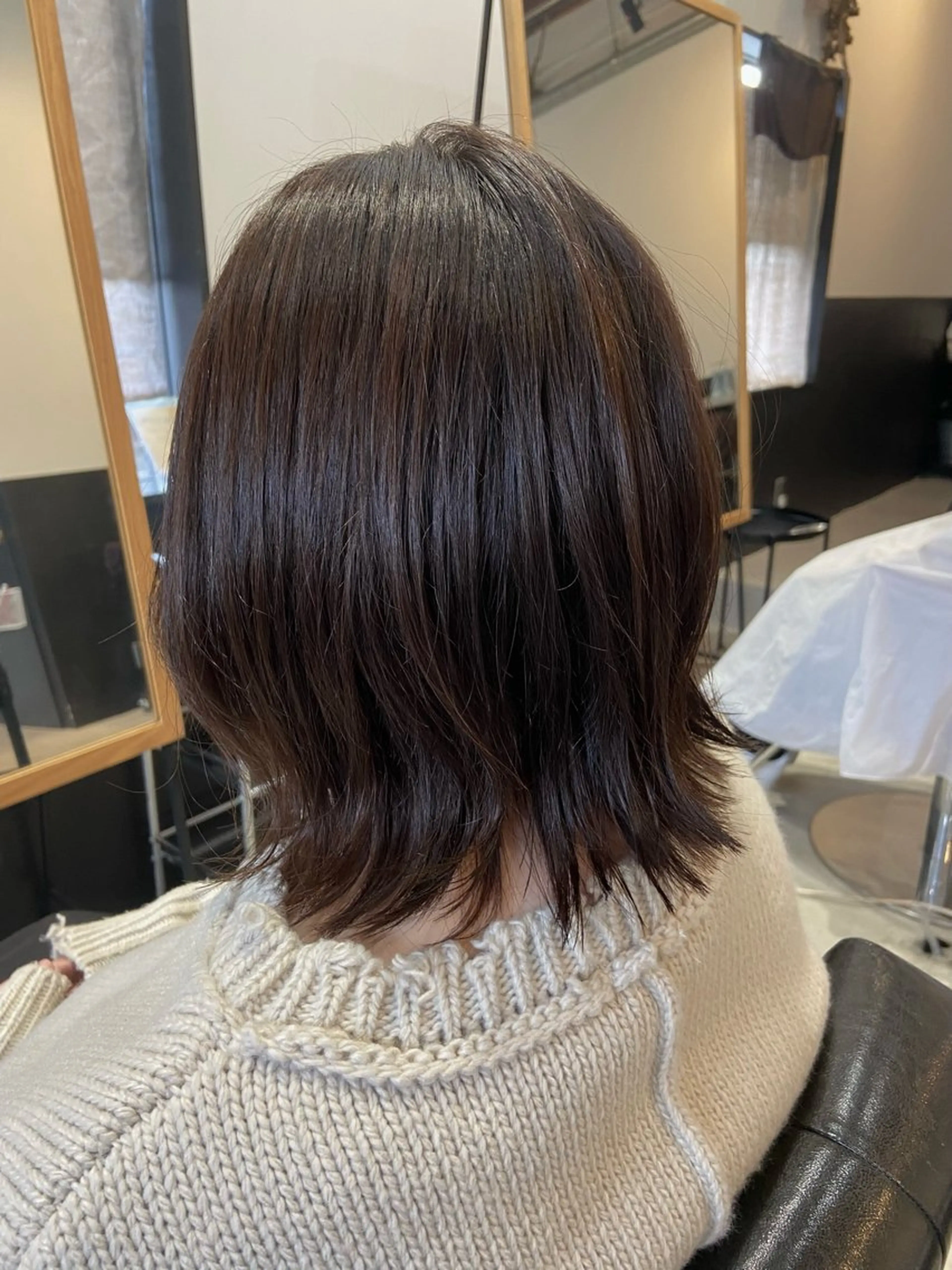 ミディアム 外ハネヘア カット ヘアカラー 💫縮毛矯正/ カット💫徳永あい子のヘアスタイル