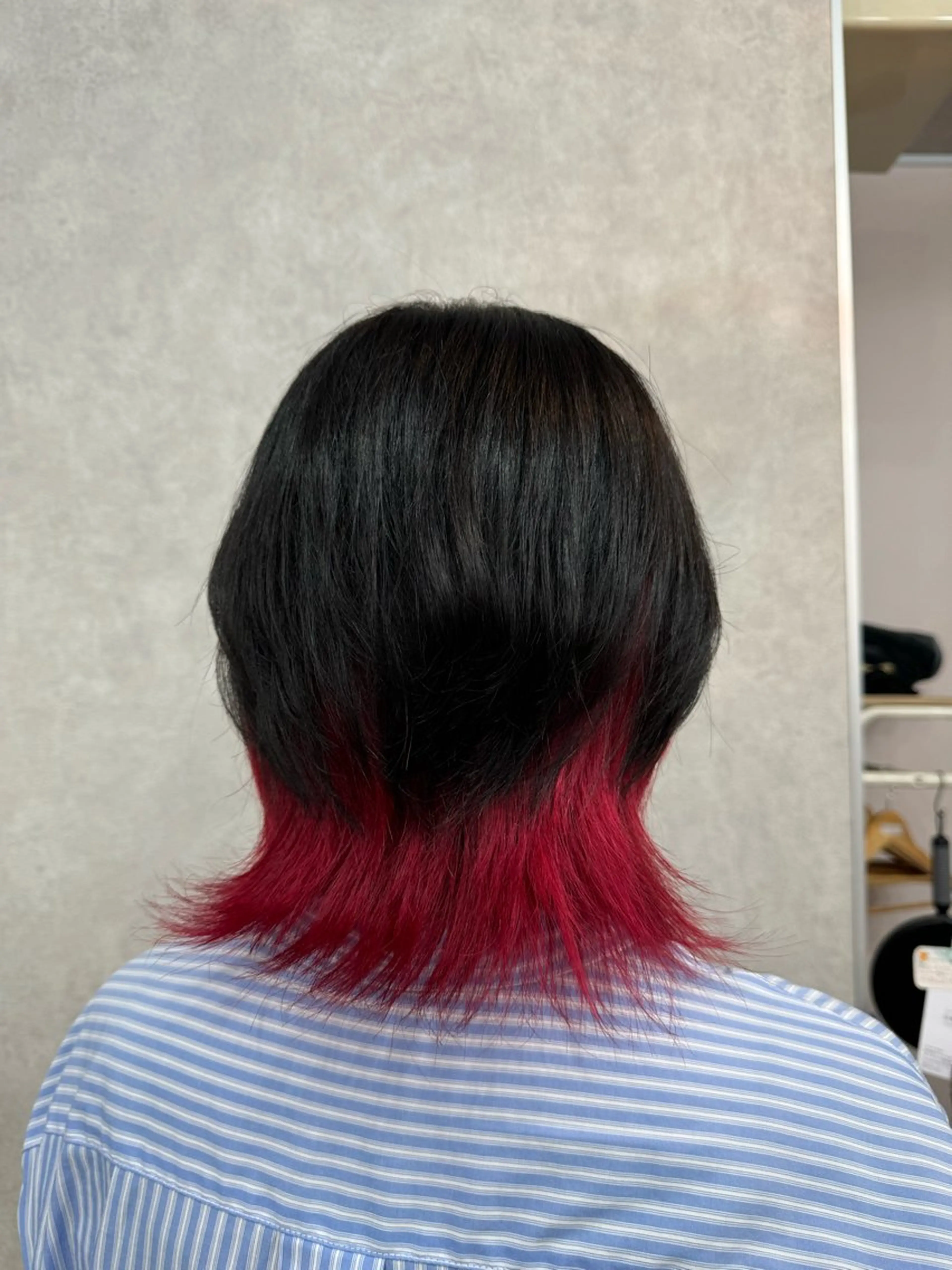 ミディアム ウルフカット 🍎暖色カラーで大人 可愛く🍒齋藤すみれのヘアスタイル