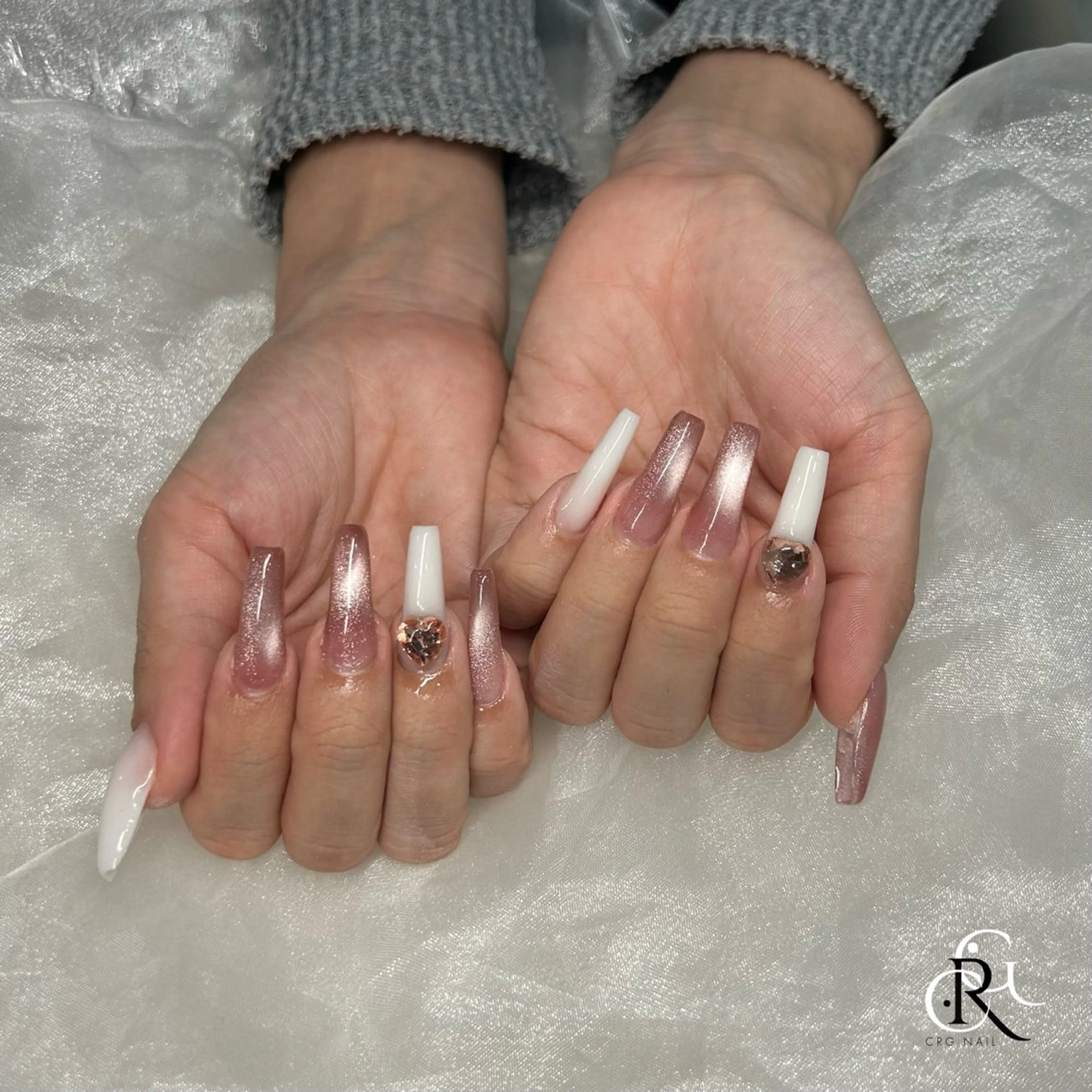 ロング ハンドネイル 美フォルムスカルプ✨ RENAのネイルデザイン