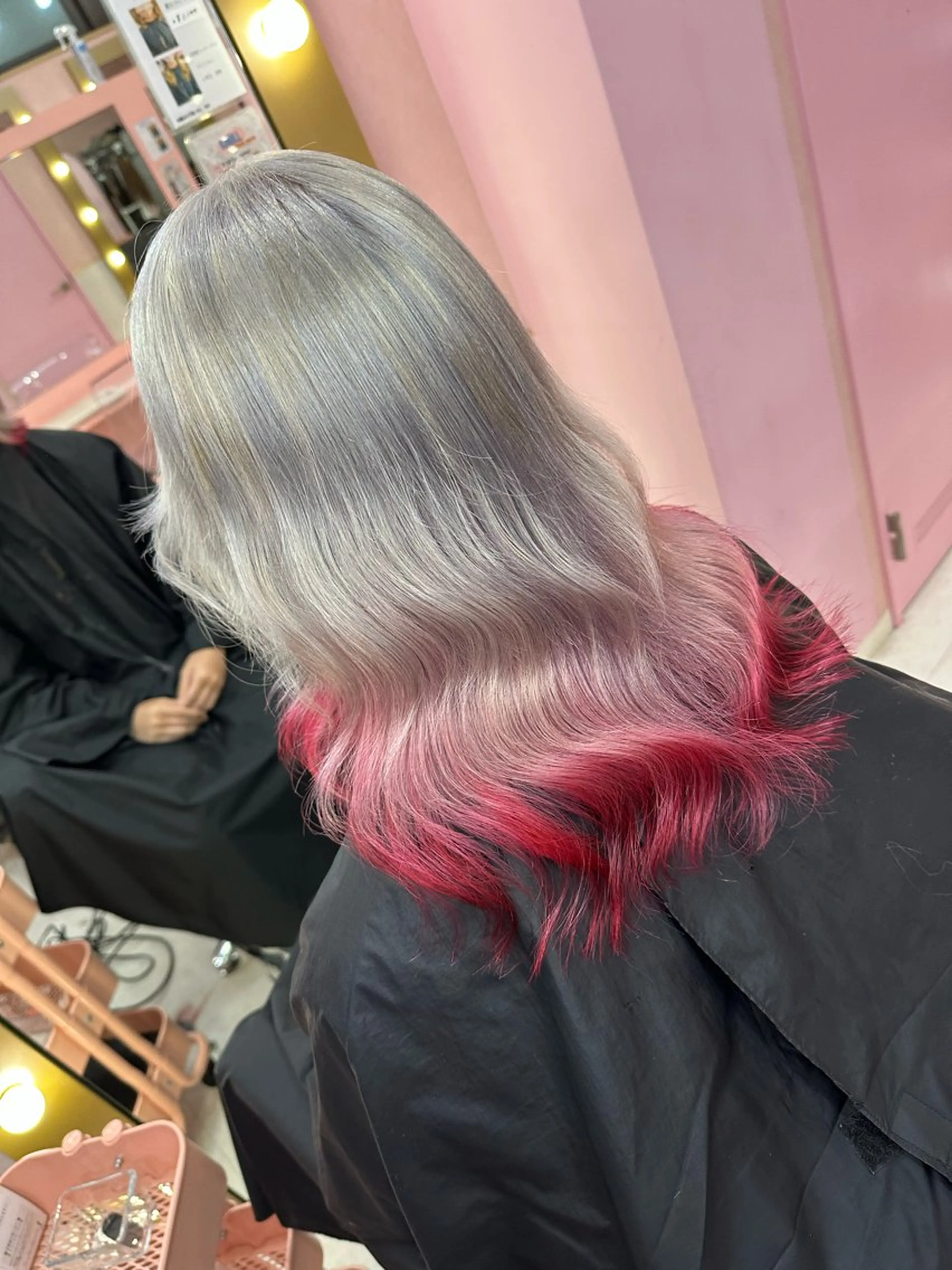 セミロング カラー ✨色落ちまで可愛い✨ MANATO🎨🌈のヘアスタイル