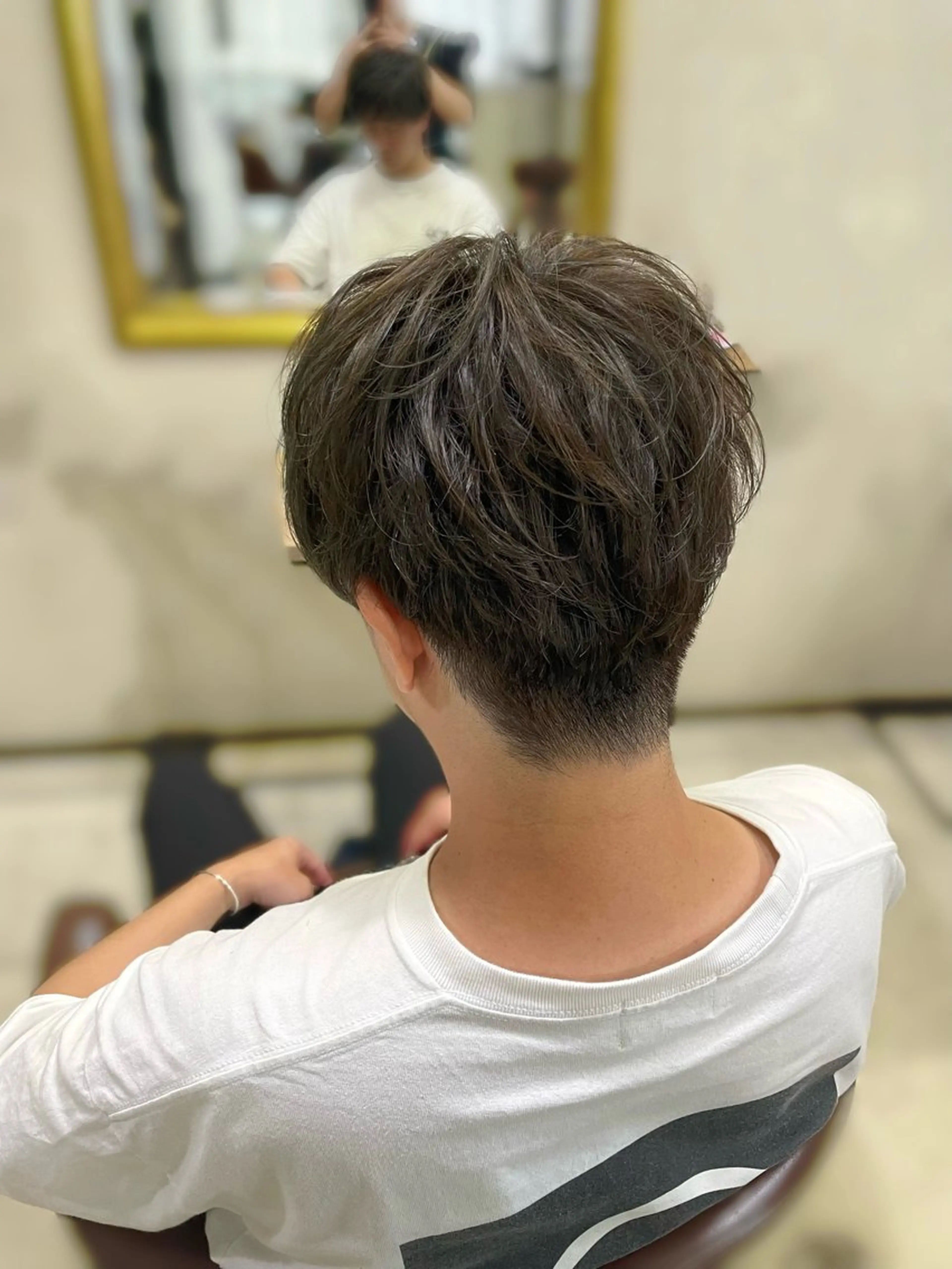 ショート カラー メンズ マッシュ 刈り上げ アッシュ くせ毛 feliz🤍 RINAのマツエク・マツパデザイン