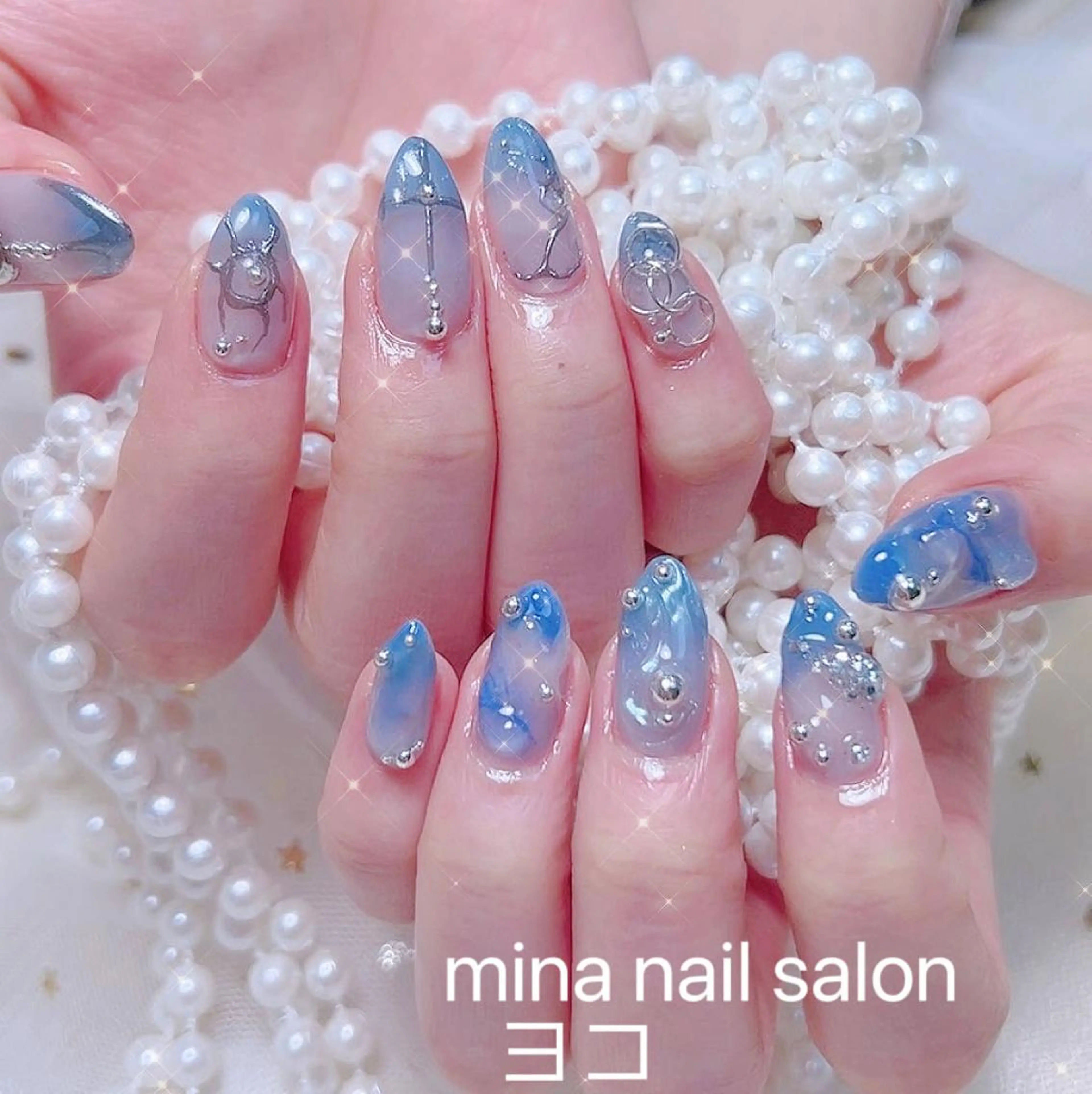 ネイル queensnail 🧸mikaのネイルデザイン