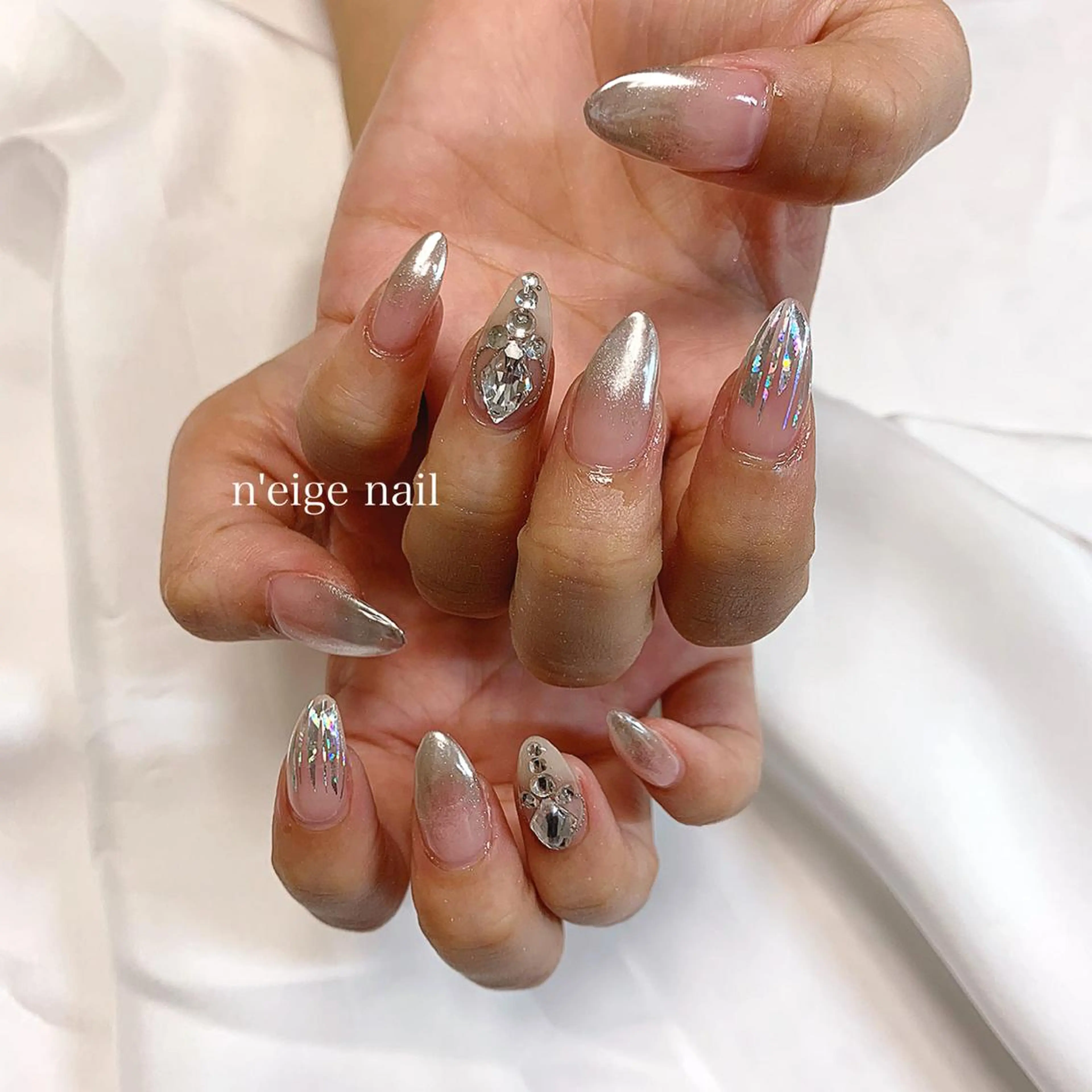 ネイル アートネイル ハート キラキラネイル 韓国ネイル ニュアンスネイル n'eige nail所属・大谷 綾香のネイルデザイン