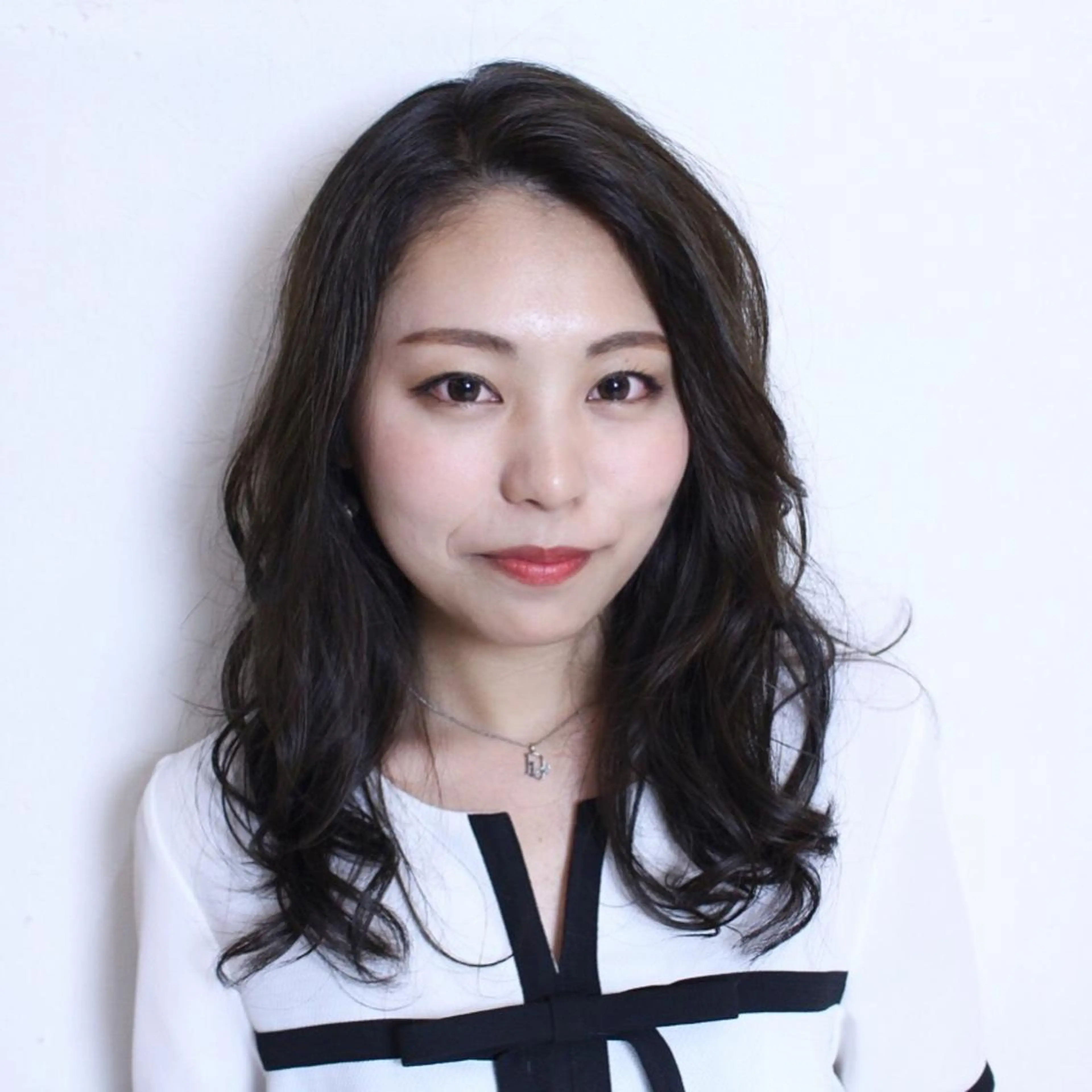 ミディアム カラー Freez狭間 裕美のヘアスタイル