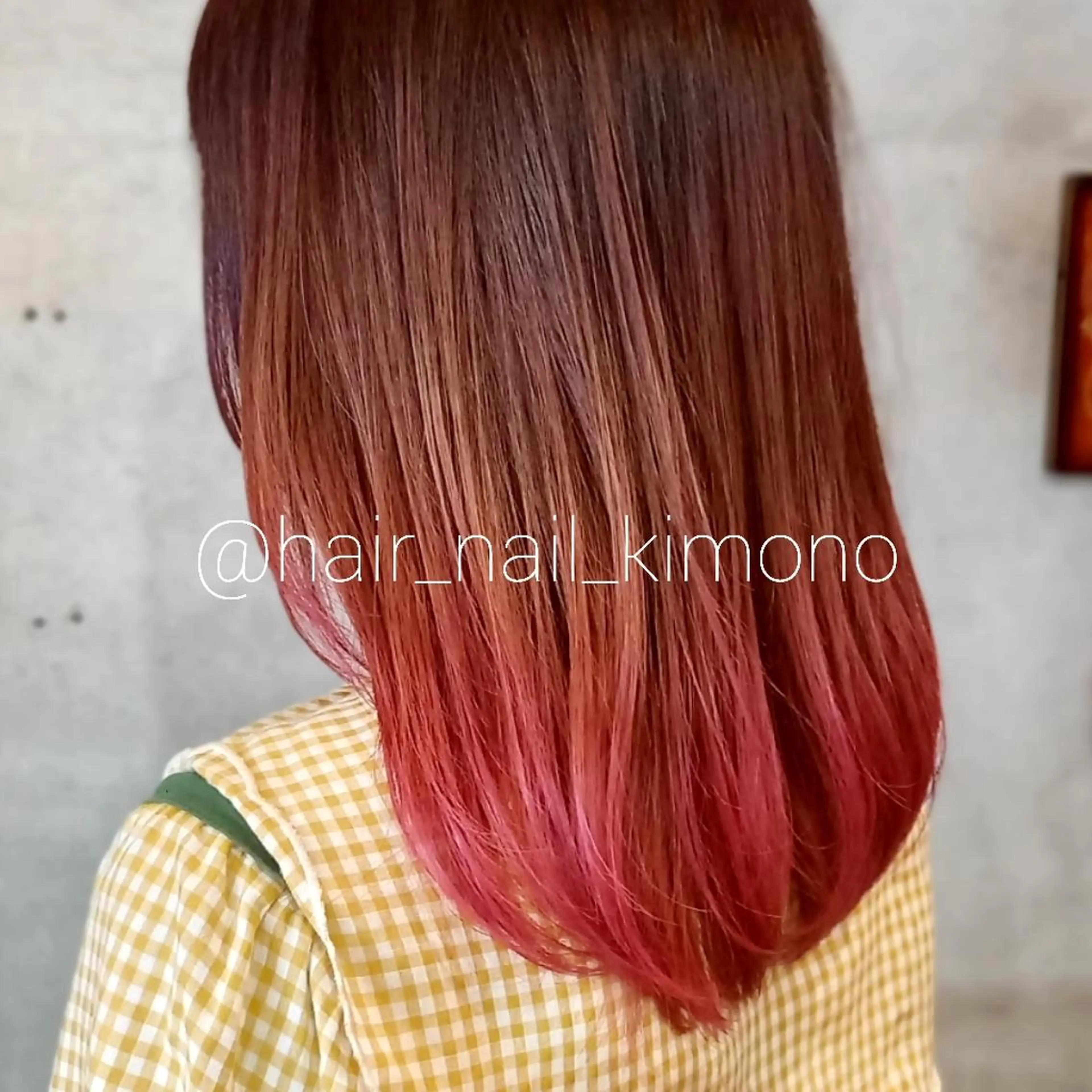 ミディアム カラー グラデーションカラー ピンクカラー ヘアカラー EMANON 心斎橋所属・デザインカラー /aiのヘアスタイル