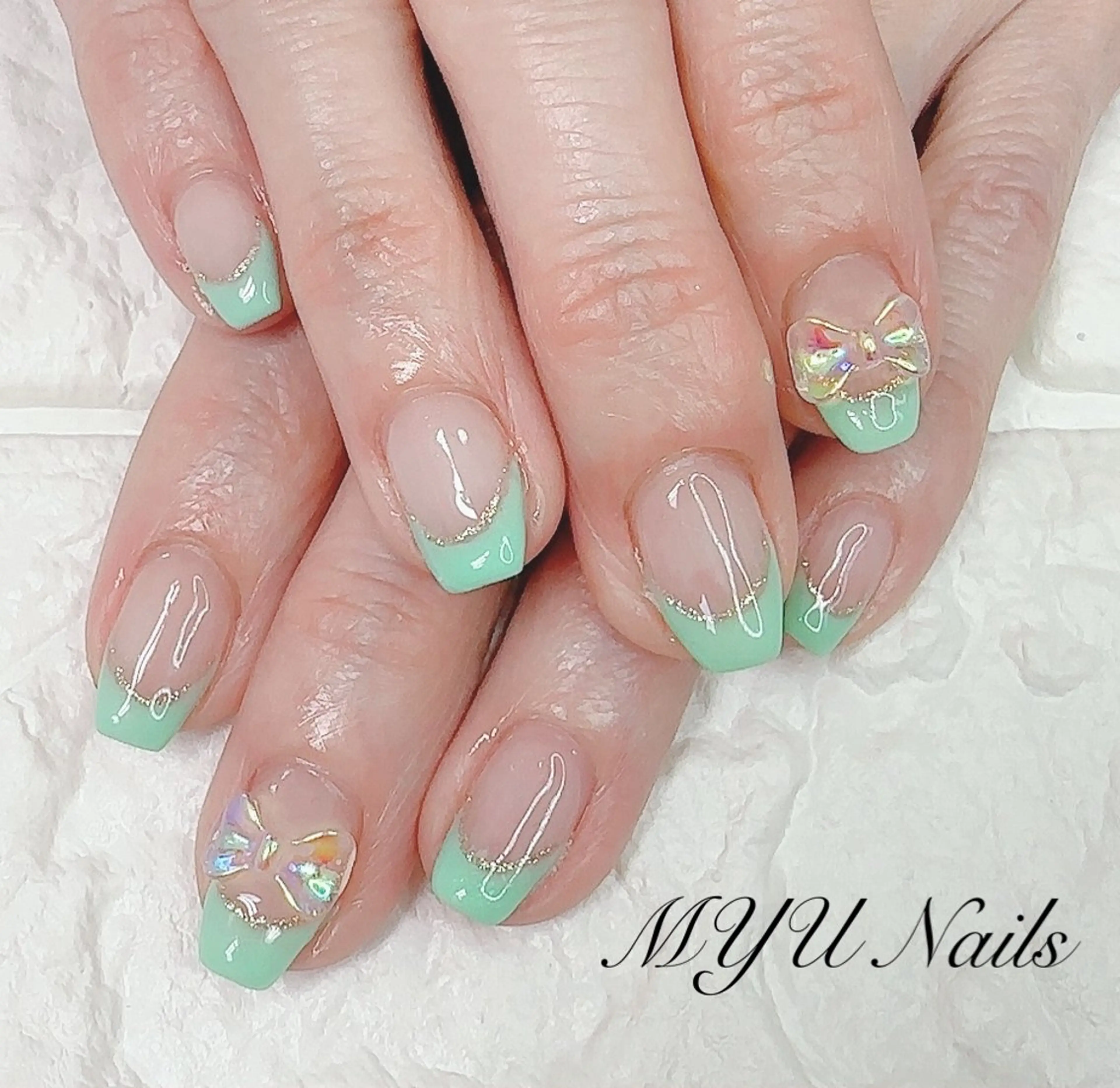 ネイル フレンチネイル ジェルネイル 持ち込み パラジェル リボン ハンドネイル ニュアンスネイル🌈 MYU Nailsのネイルデザイン