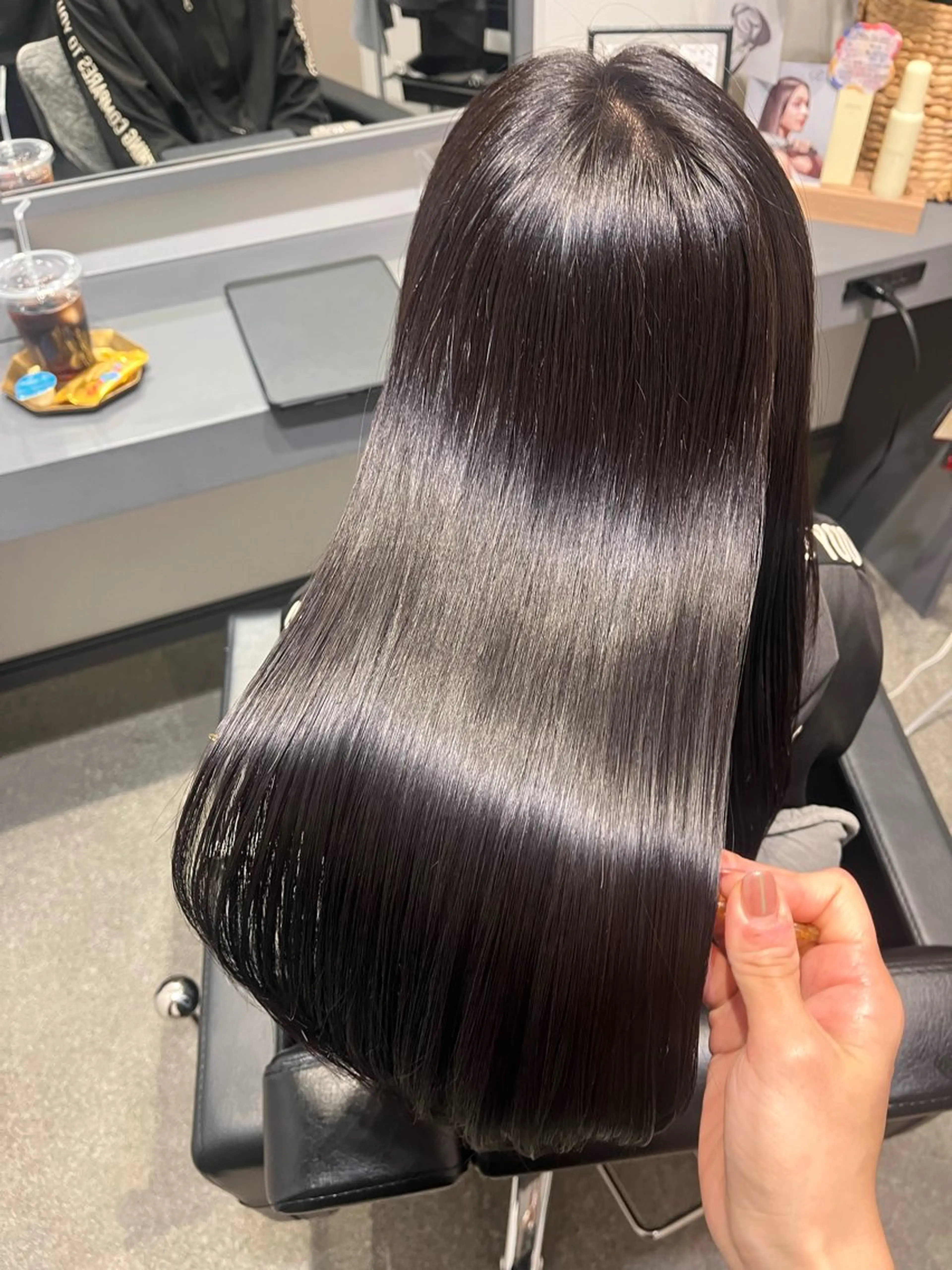 ロング ロング カット ヘアカラー 堀越 エリのヘアスタイル