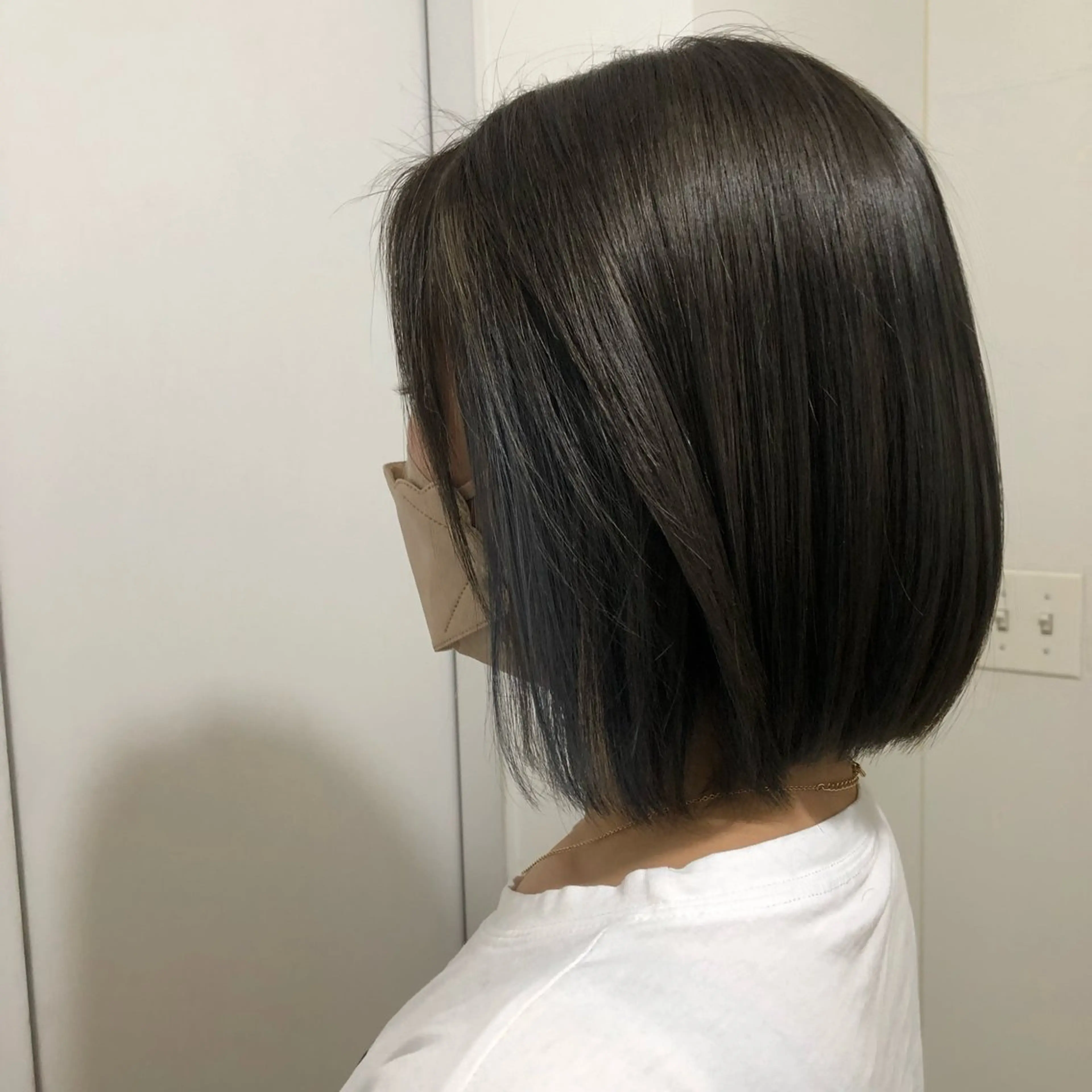 ショート ヘアカラー 高津 千慧のヘアスタイル