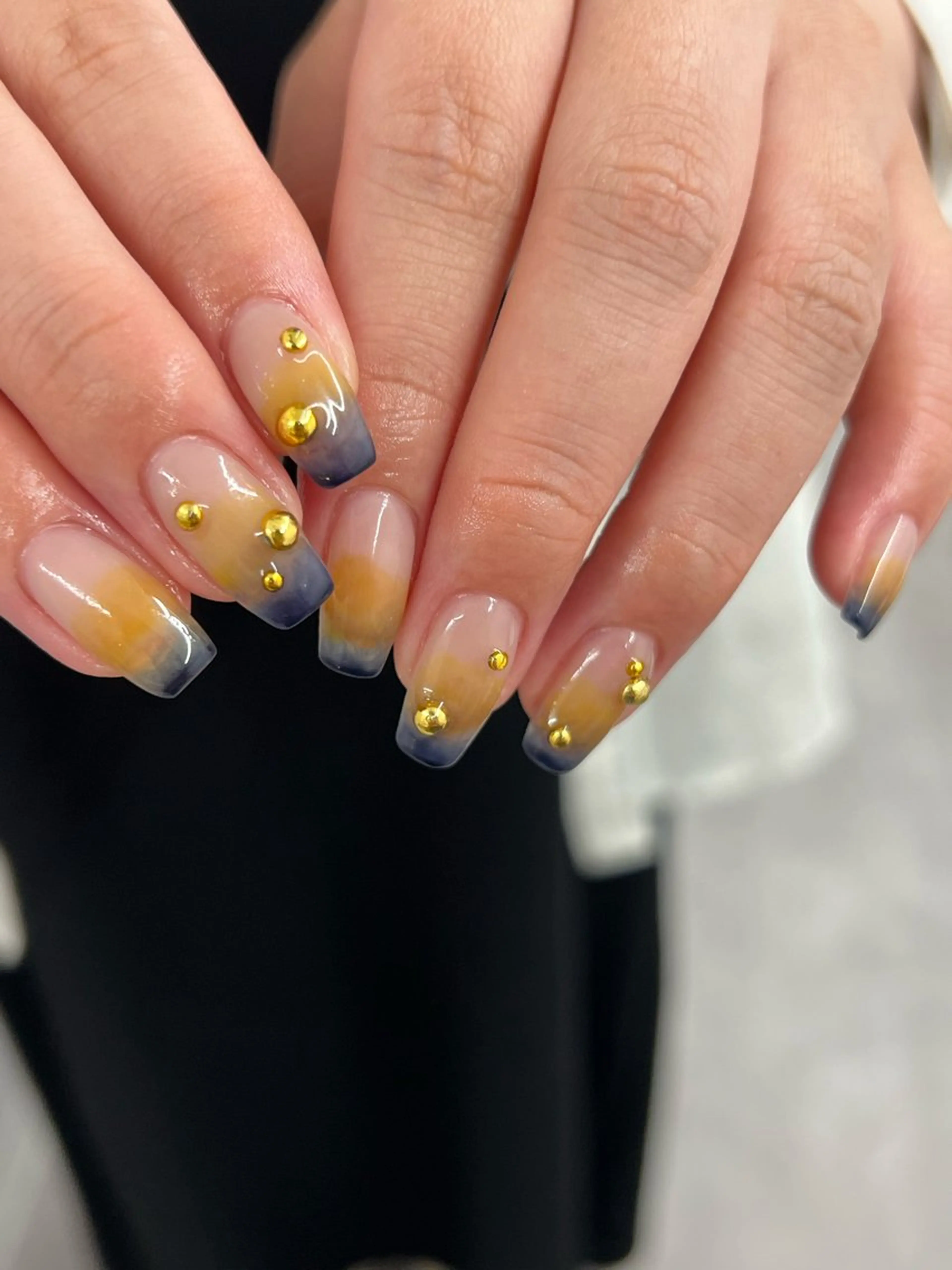 ネイル ジェルネイル グラデーション マグネットネイル ネイビー ニュアンスネイル ハンドネイル ハンドケア Bana_ Nailのネイルデザイン
