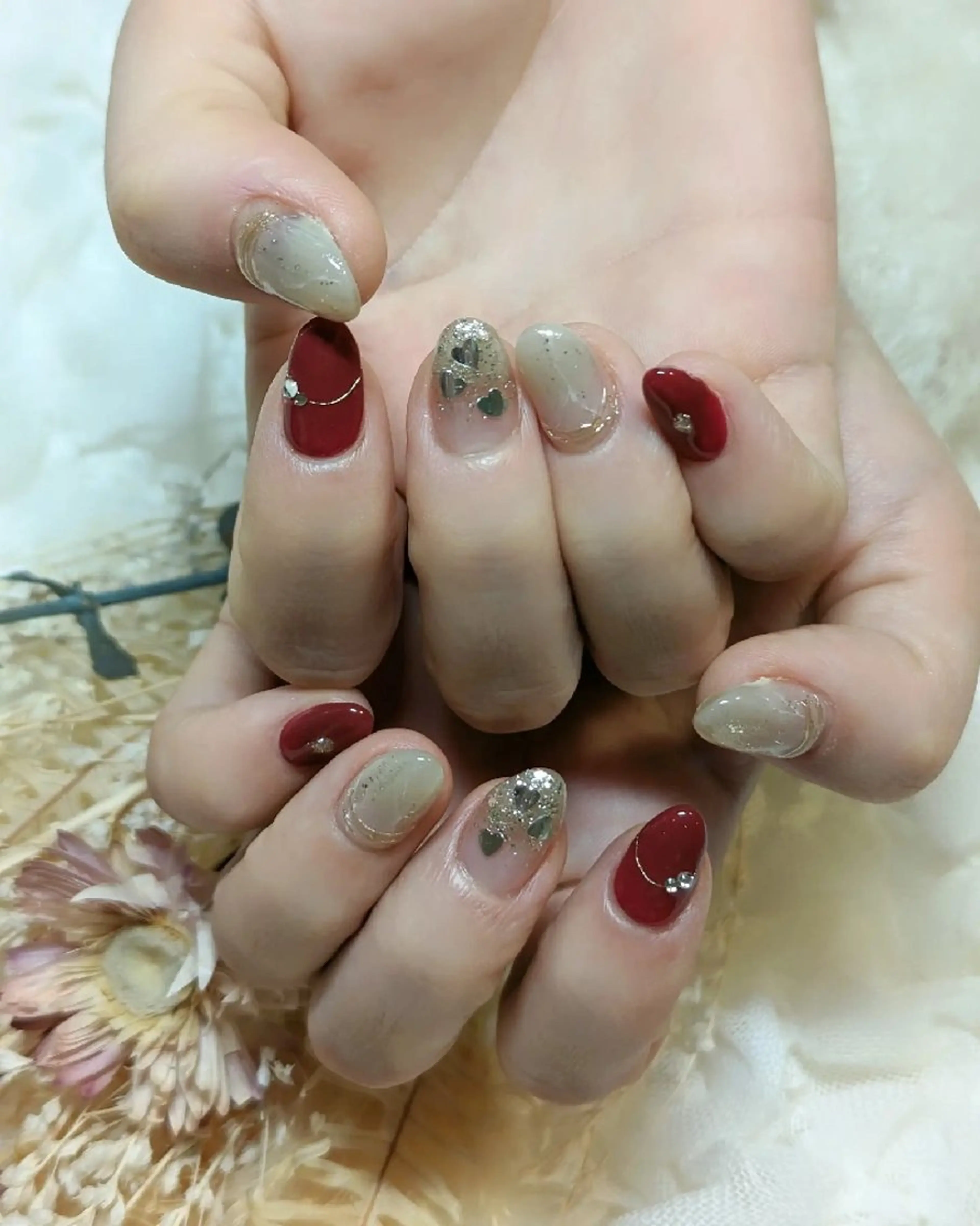 ネイル ハート 赤色 バレンタイン ハンドネイル Nailsalon Arumのネイルデザイン