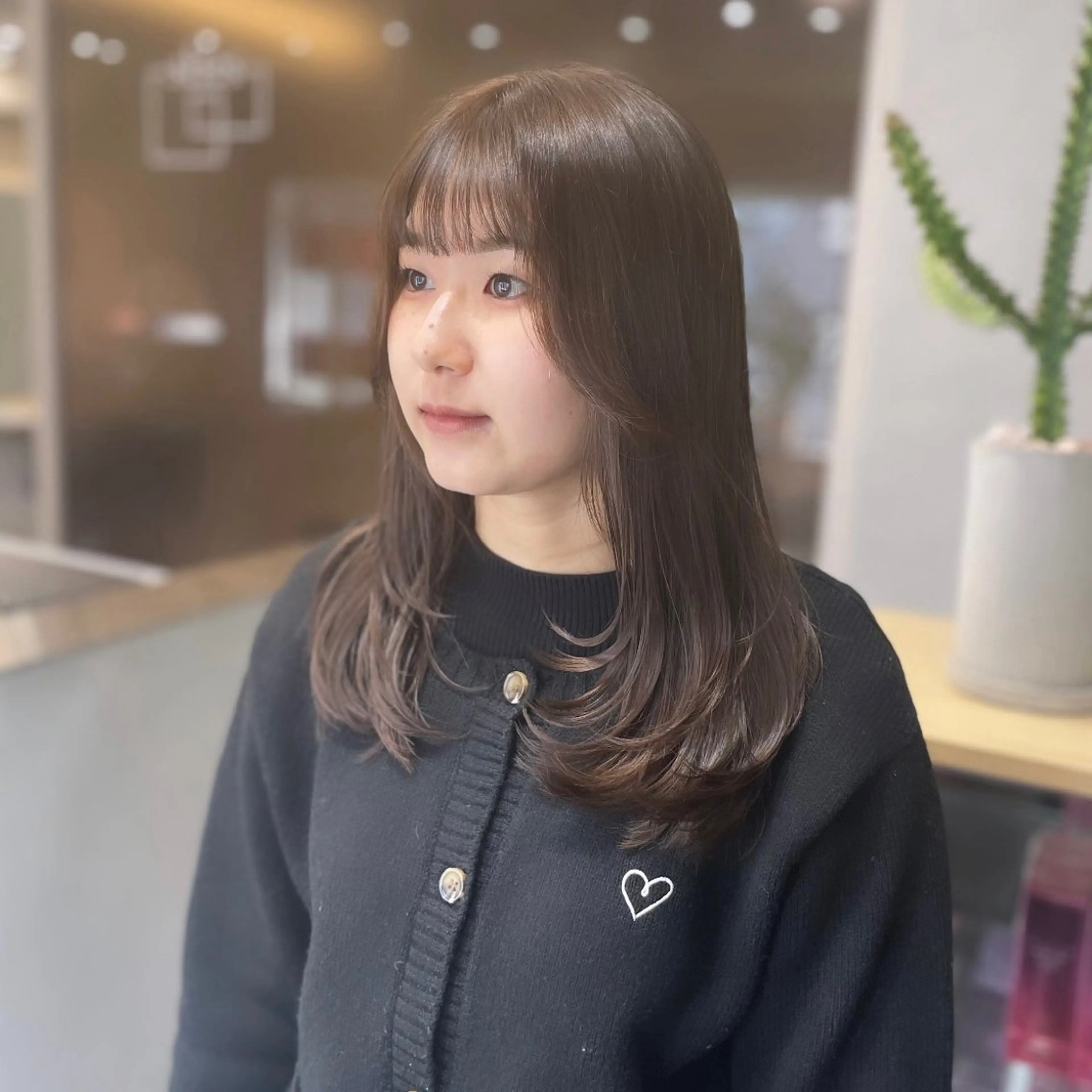 セミロング カラー ブリーチ 透明感カラー ダブルカラー グレージュ モカグレージュ カット ヘアカラー Rui/透明感カラー 暖色/レイヤーカットのヘアスタイル