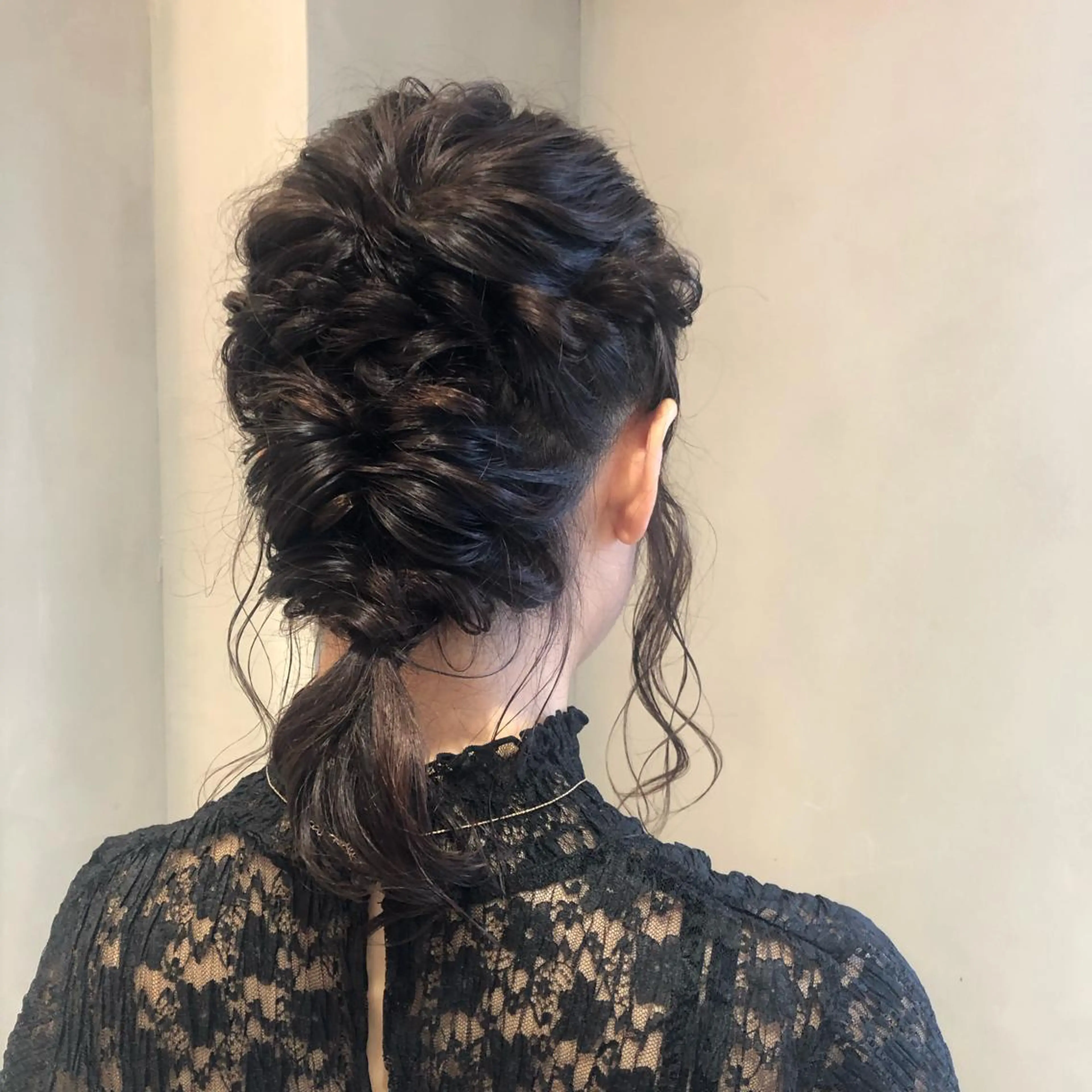 ロング ヘアアレンジ カジュアルを女っぽく 𝗮𝘆𝗮𝗰𝗼のヘアスタイル