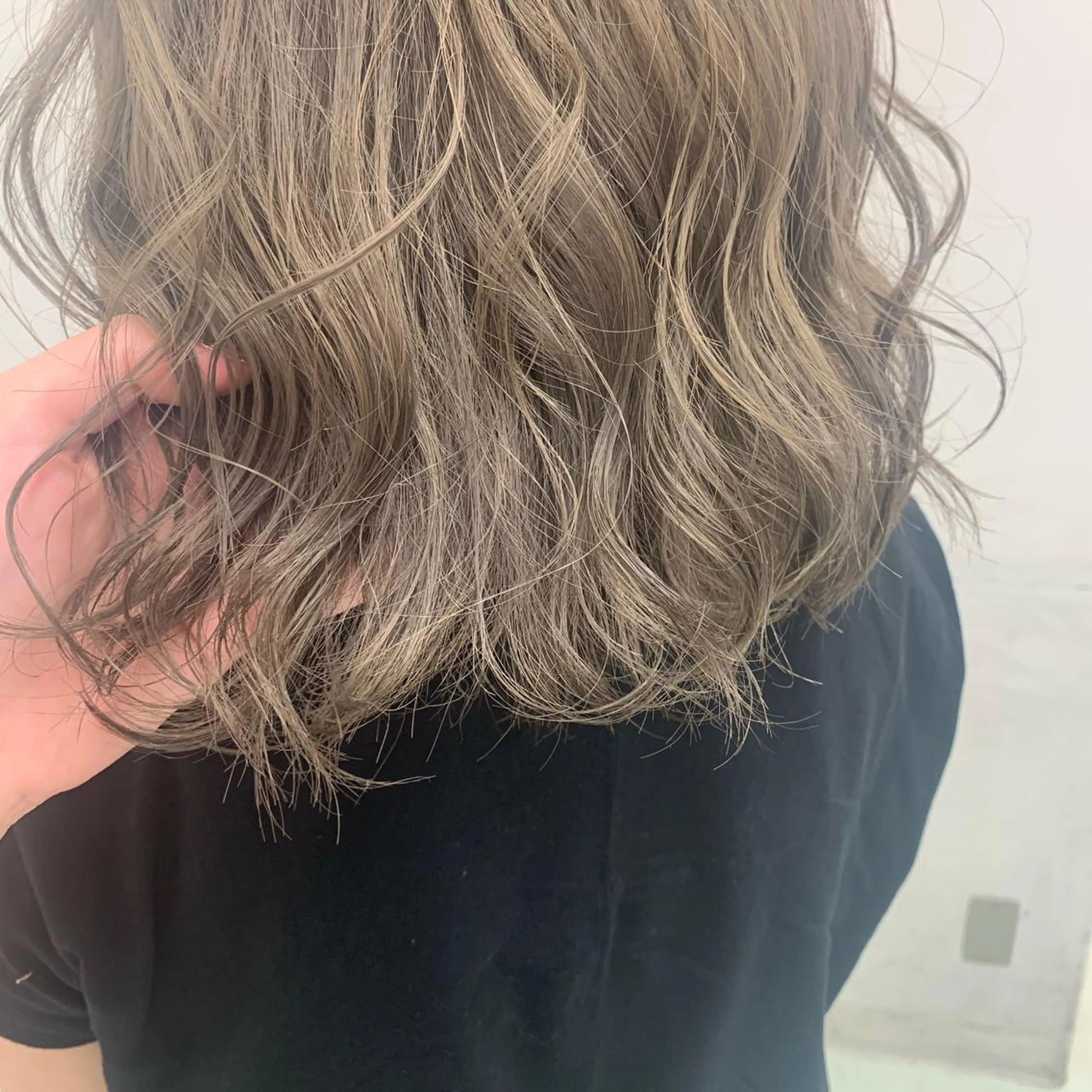 ミディアム 川上 紗也加のヘアスタイル
