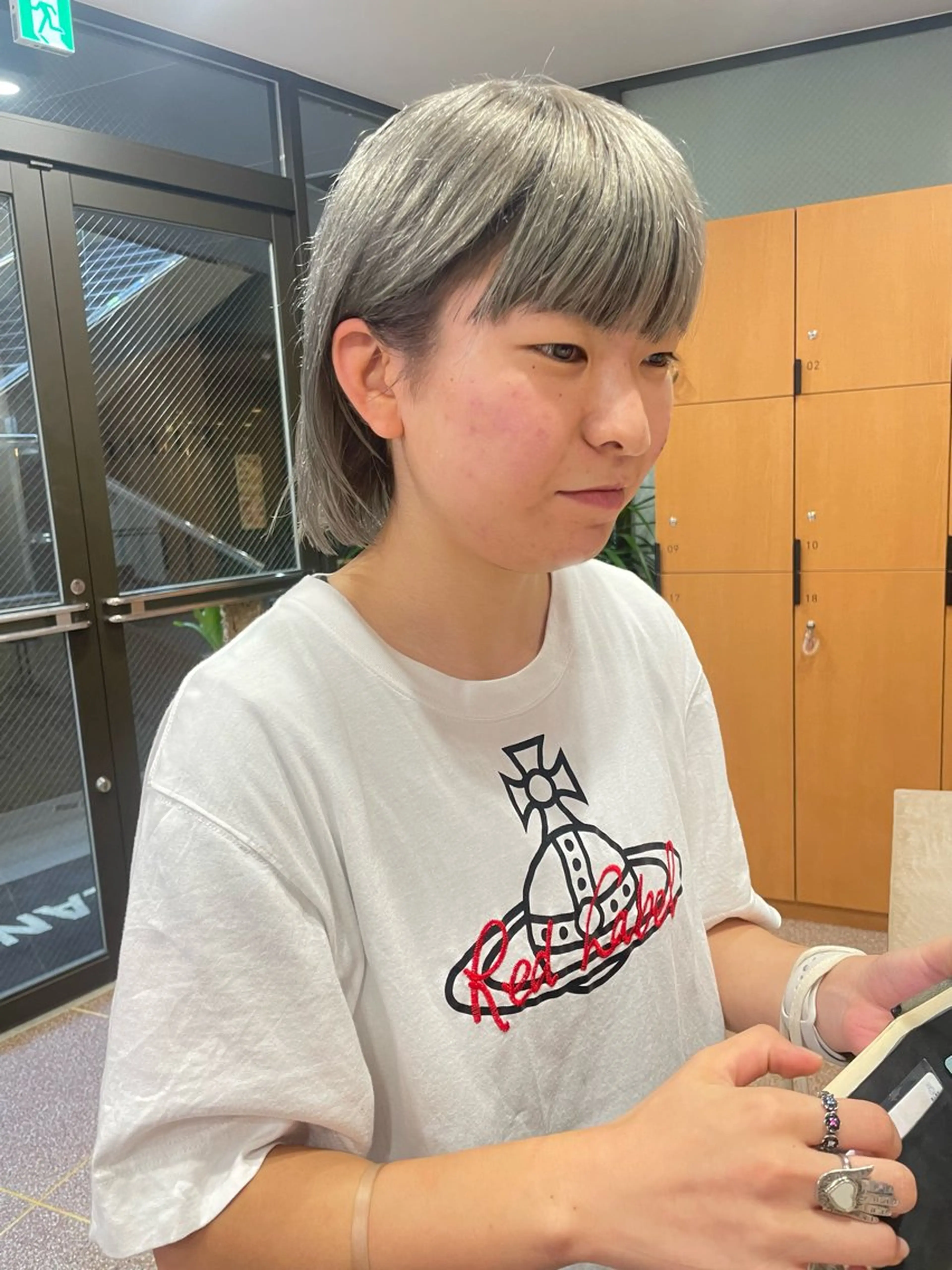 カラー ベージュカラー ハイトーンカラー ホワイトベージュ ハイライト/ブリーチ /綾華のヘアスタイル