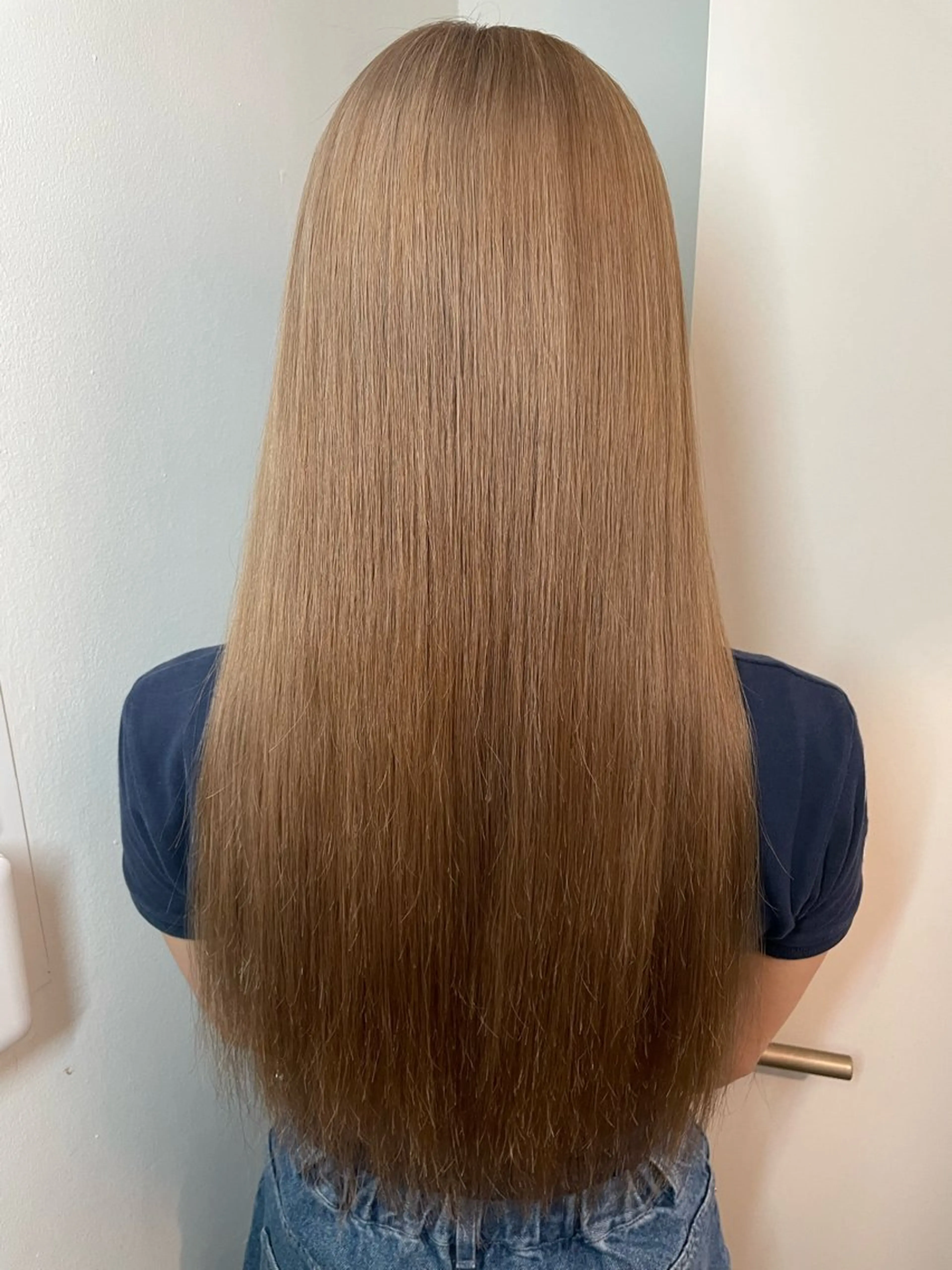 カラー ブリーチ yu-kaハッシュ カット/韓国レイヤーのヘアスタイル