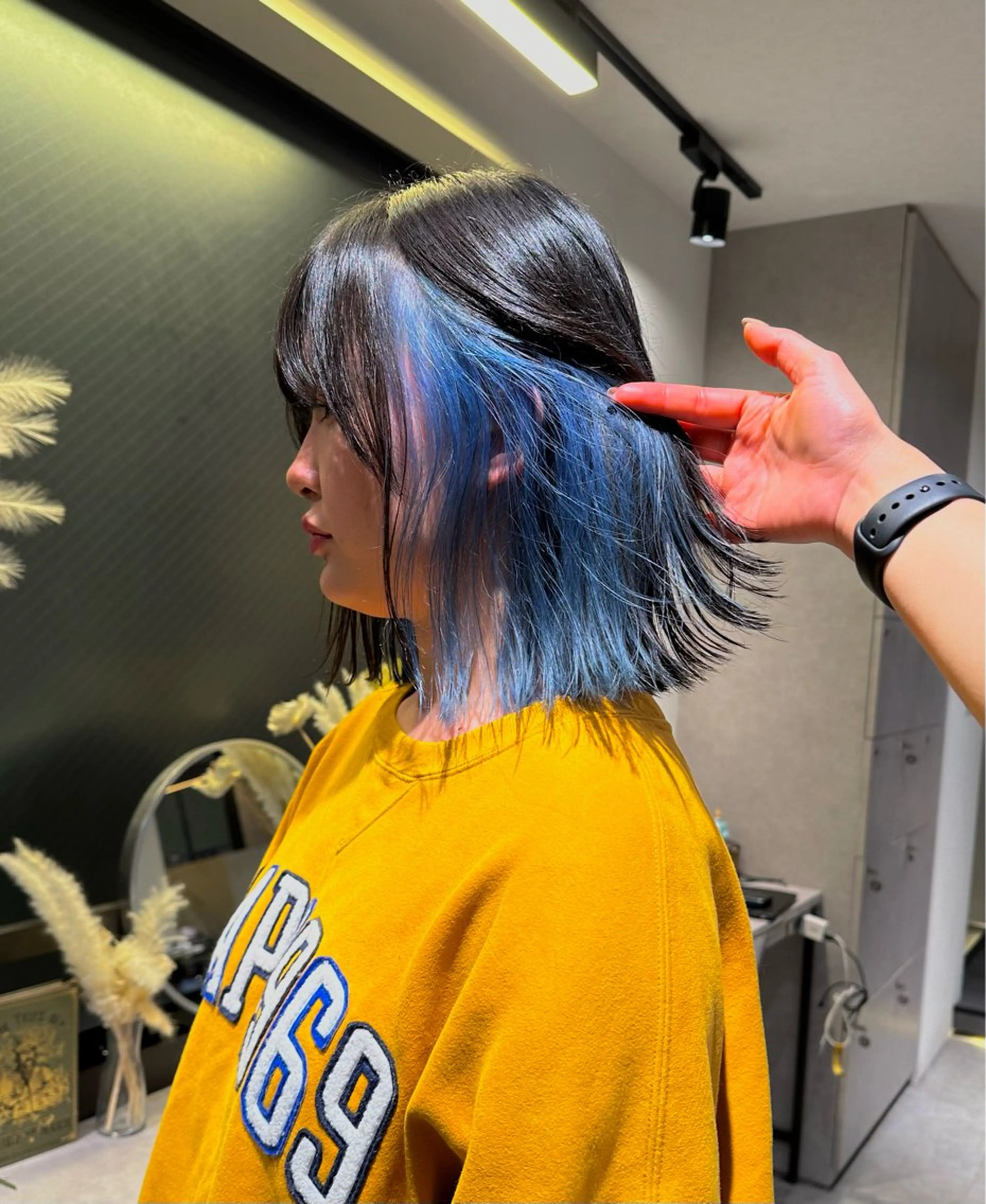 ロング カラー ブリーチ ブルーカラー インナーカラー ブリーチ/ハイトーン 艶カラー/ユリナのヘアスタイル