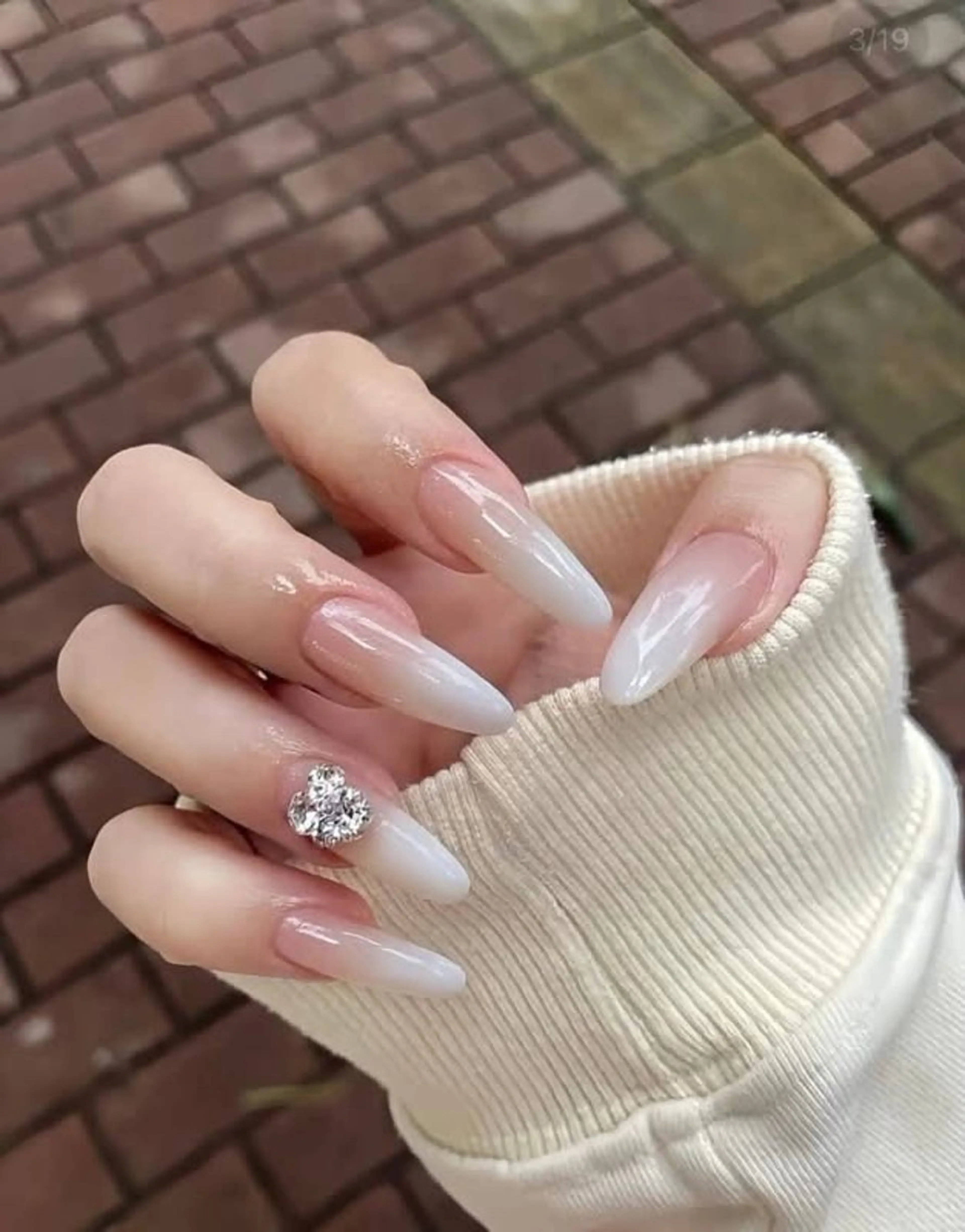 ネイル ハンドネイル T. Leeのネイルデザイン